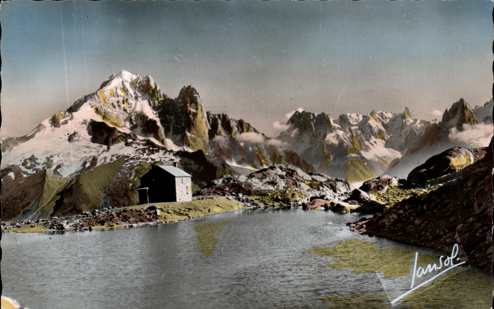 CPA Chamonix Le Lac Blanc L Aiguille verte Les Drus les grandes Jorasses et les aiguilles de Chamonix