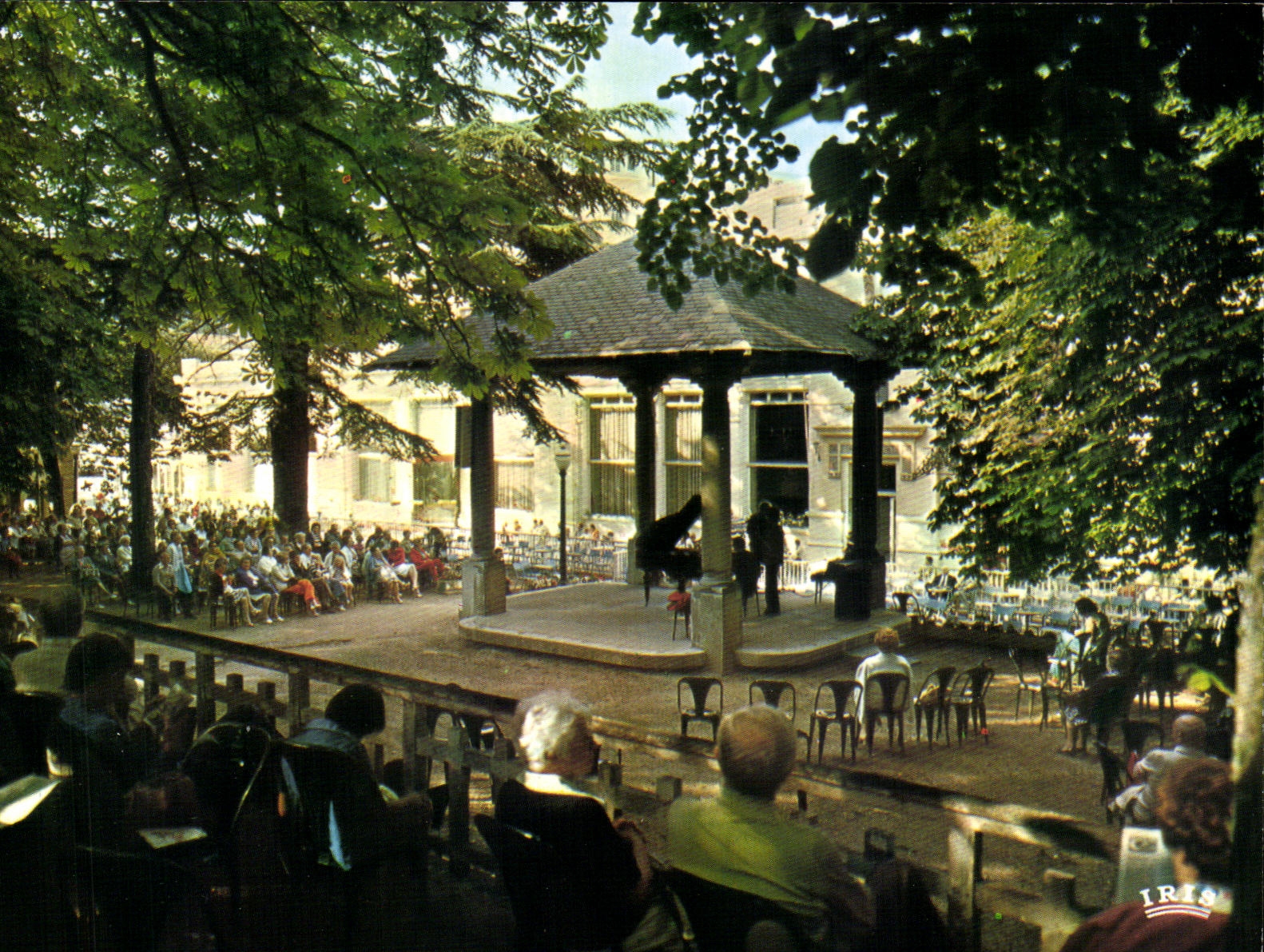 POSTAL MODERNA balneario termal de Chatelguyon de las zonas digestivas el bandstand