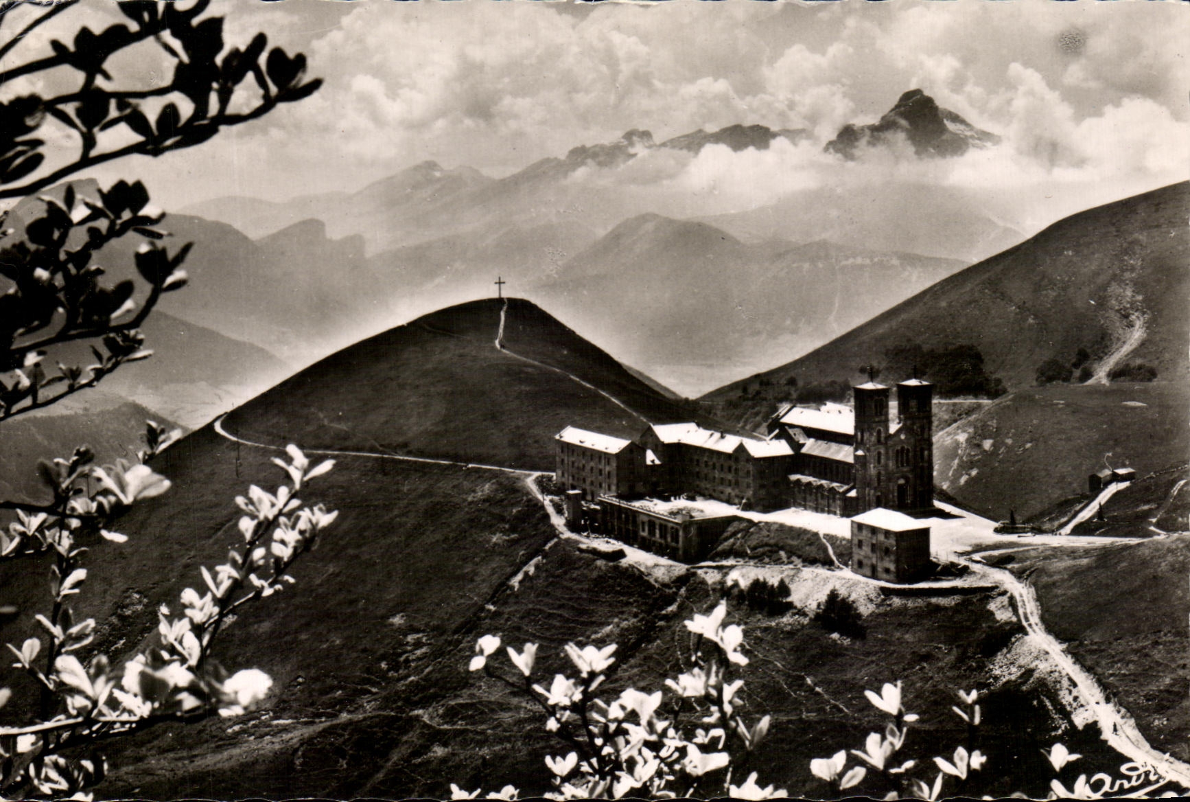 CPSM Basilique de Notre Dame de la Slette L Obiou