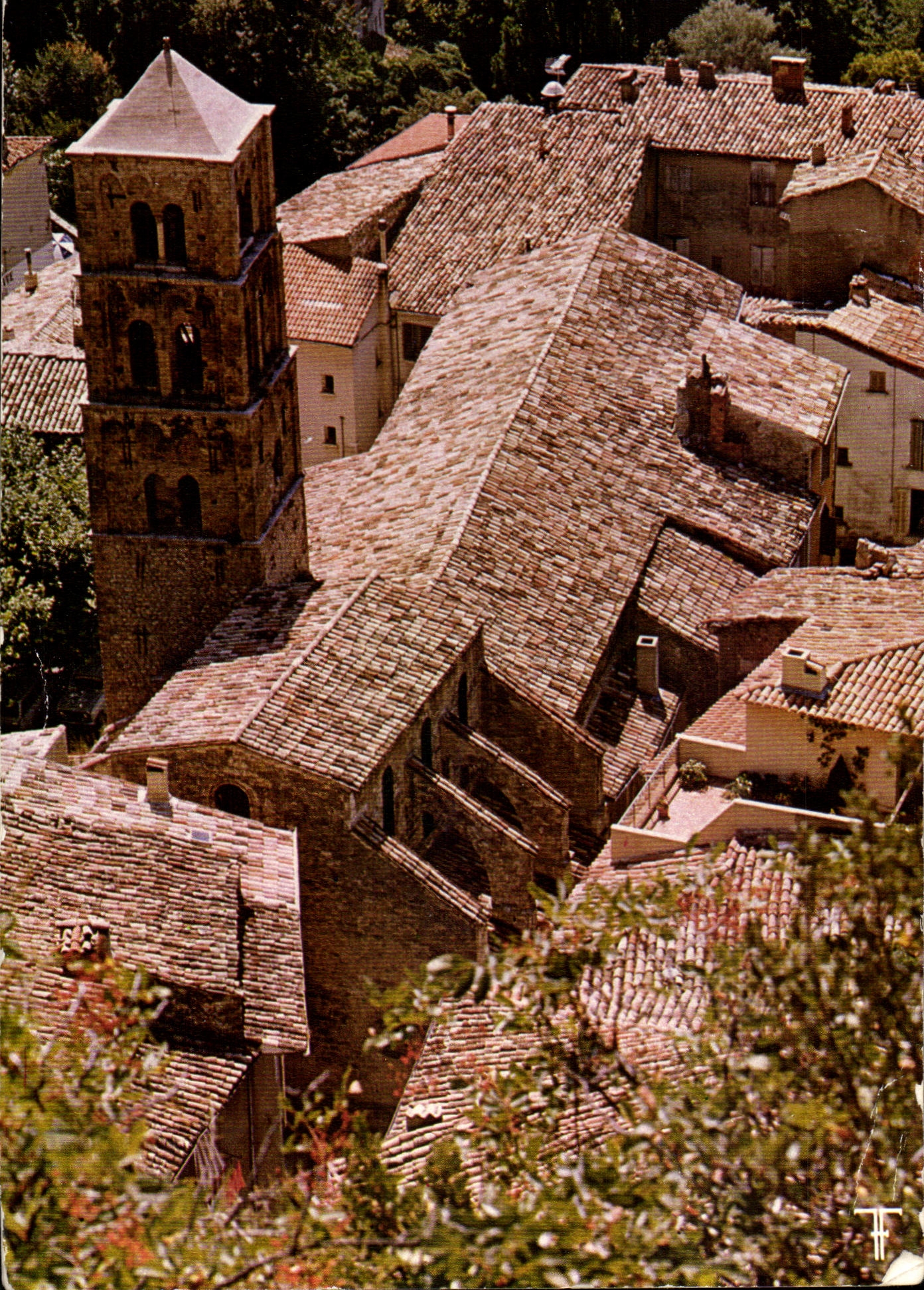 CPM Provence Moustiers Sainte Marie