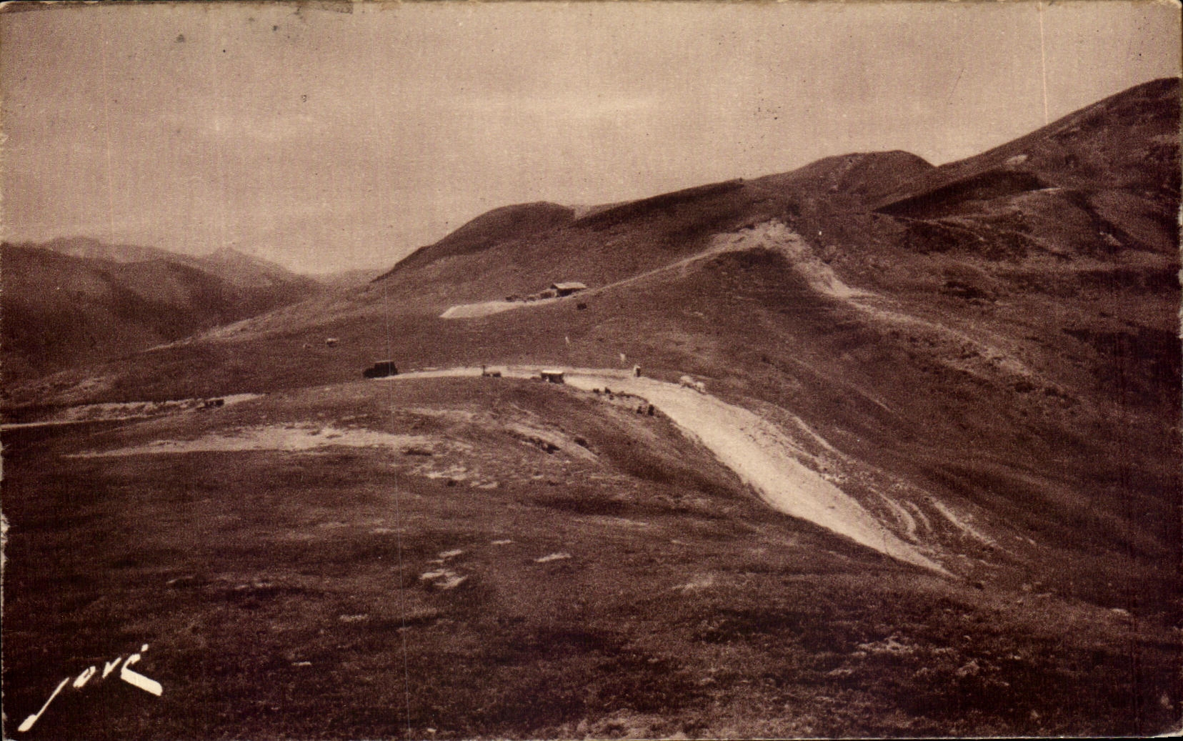 CPA Route Thermale Du Col D Aubisque Le point culminant du col
