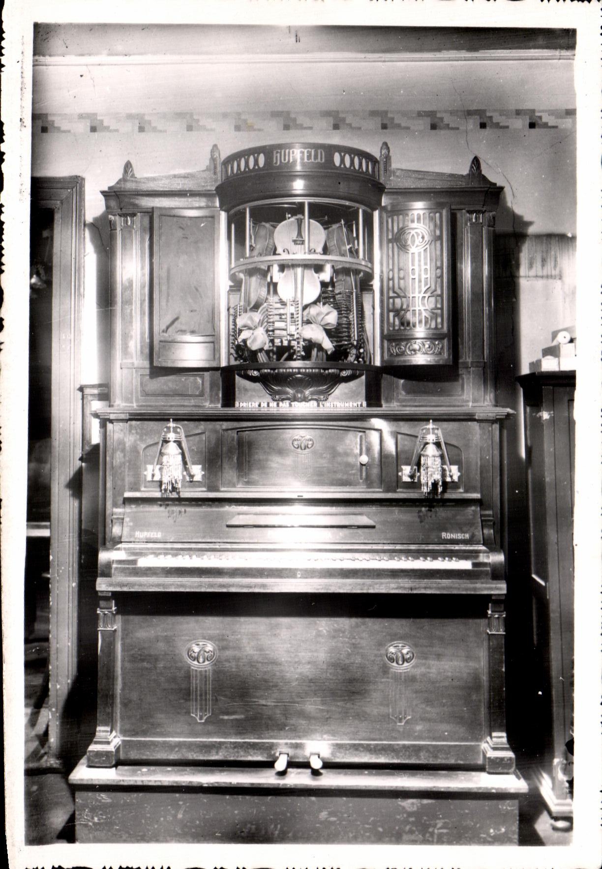 MODERN CARD Hotel Restoring With the Dolphin Frederic Kapp Places Strasbourg cathedral