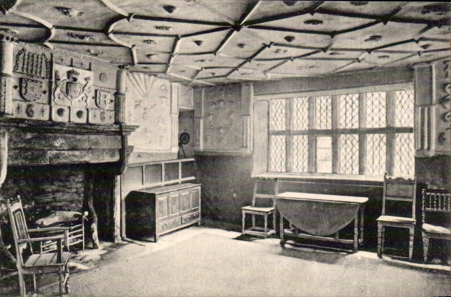 VINTAGE POSTCARD Conway Plas Mawr Queen Elizabeth S sitting room