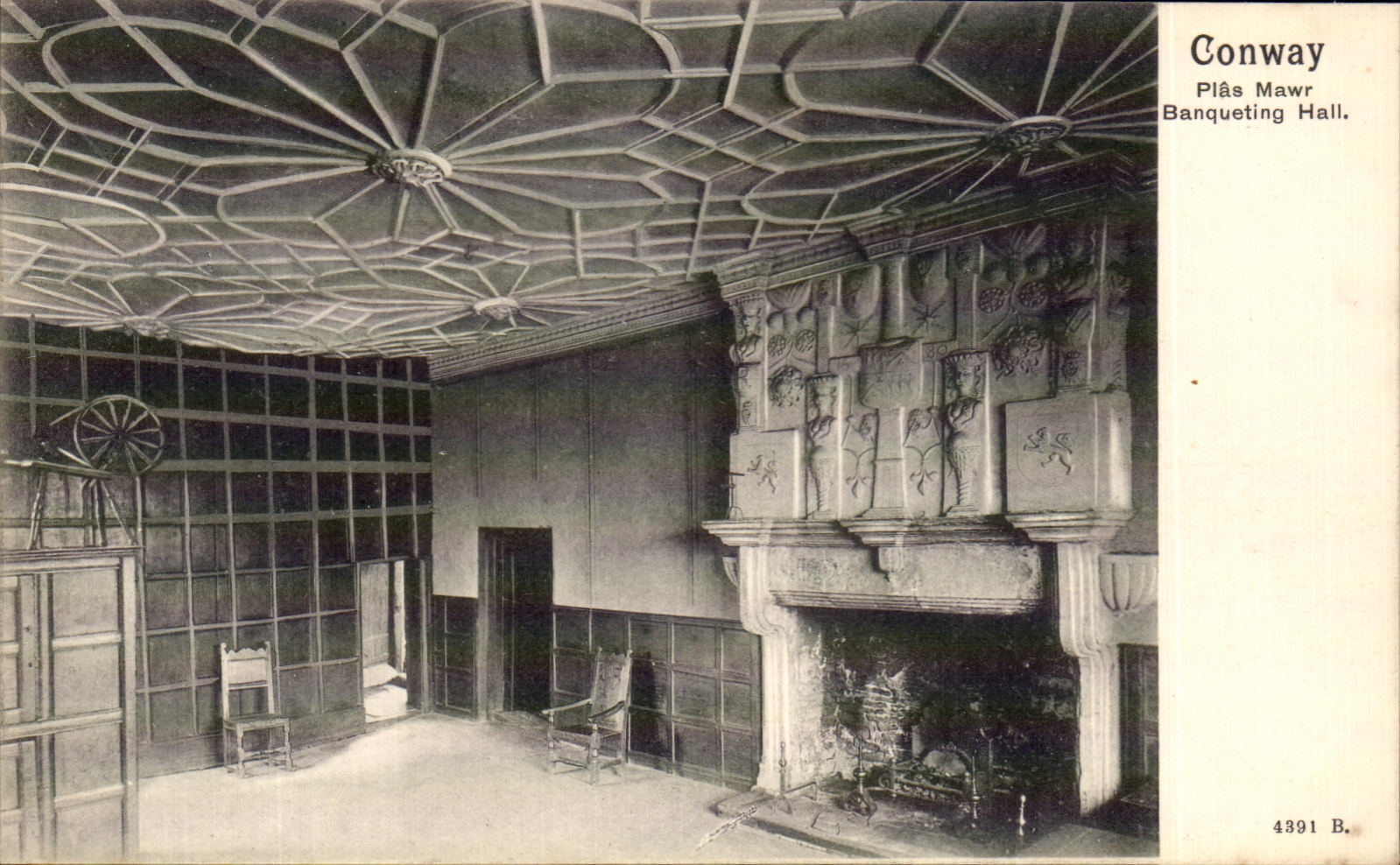 VINTAGE POSTCARD Conway Plas Mawr Banqueting Hall