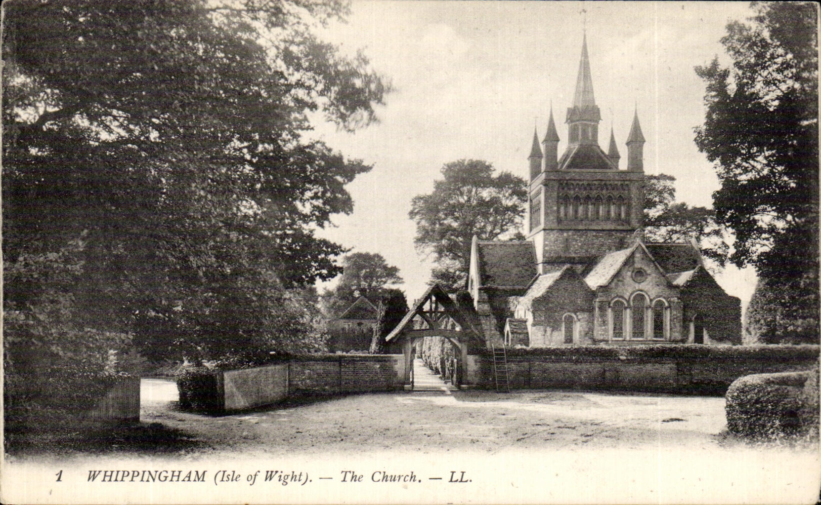 VINTAGE POSTCARD Whippingham The Church Isle off wight