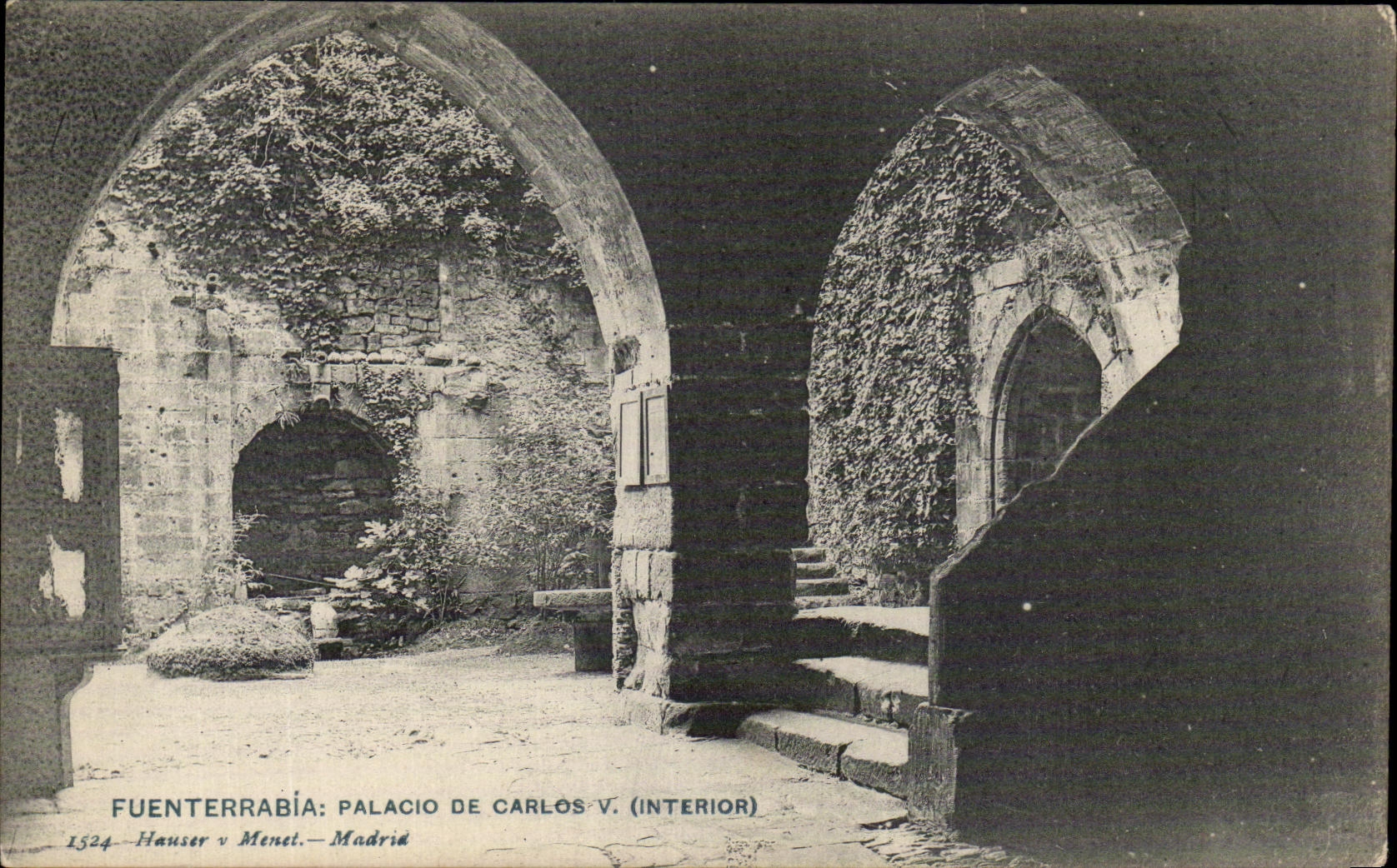 VINTAGE POSTCARD Fuenterrabia Palacio De Carlos