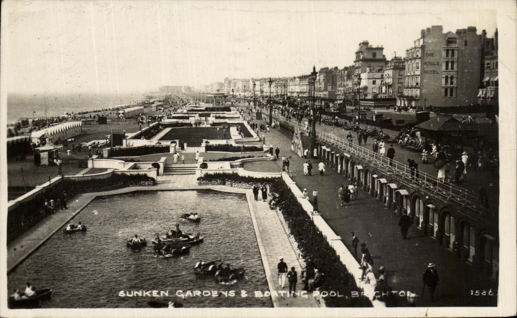 VINTAGE POSTCARD Sunken gadnes Boating Brighton pool