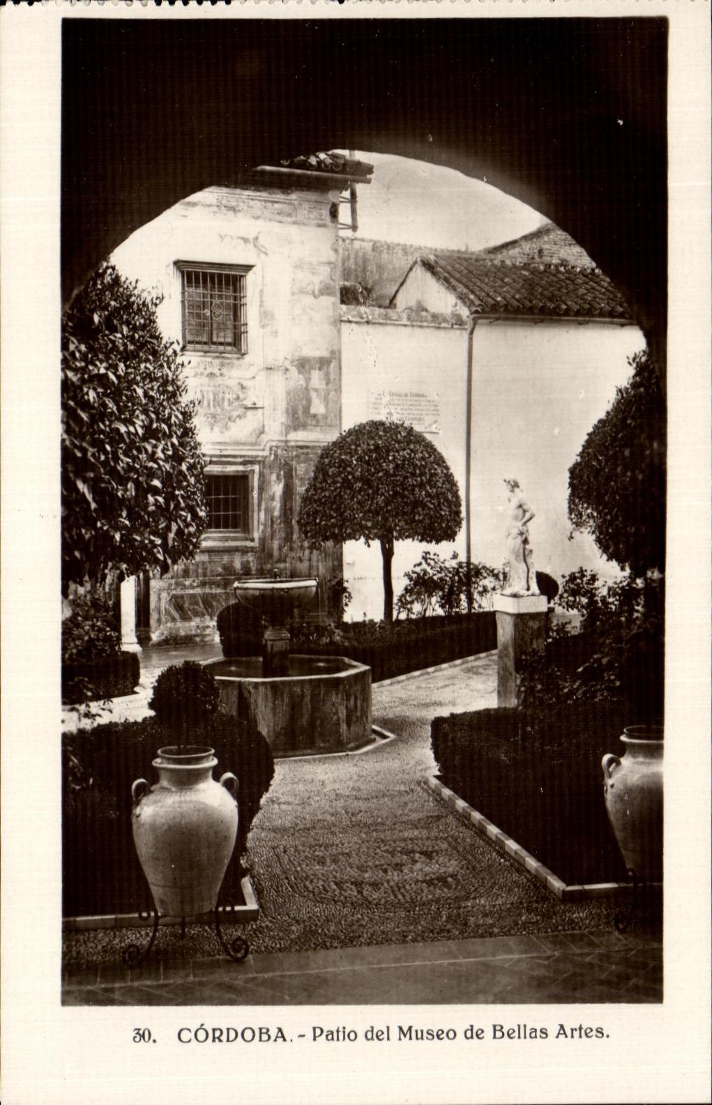 POSTAL Cordoba Patio del Museo de Bellas Artes de la VENDIMIA