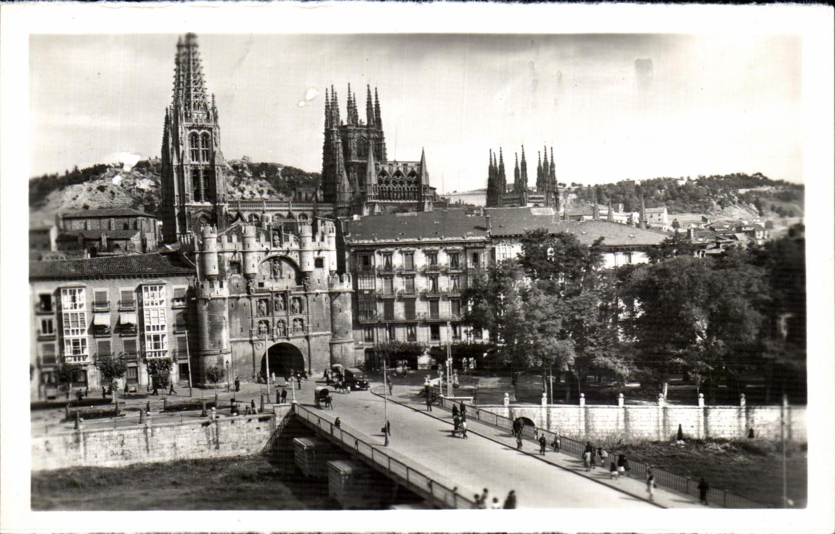 CPA Burgos Puente Arco de Santa Maria Aren of the Virgin Mary