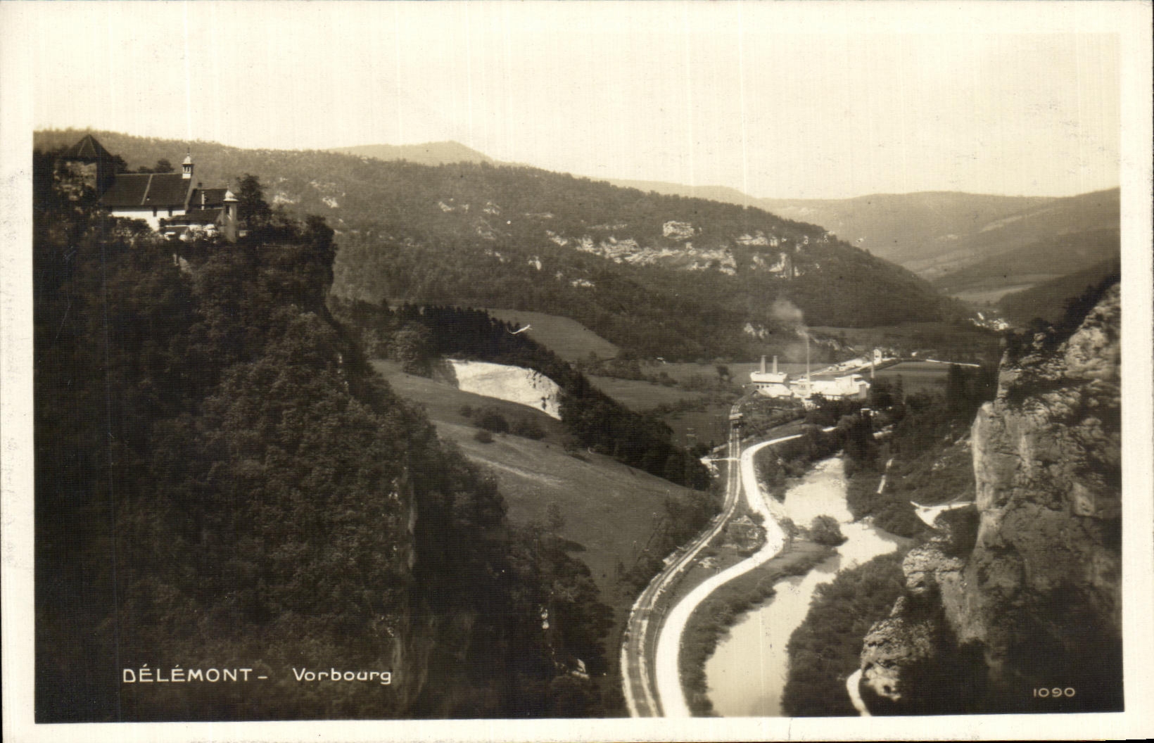 VINTAGE POSTCARD Delemont Vorbourg