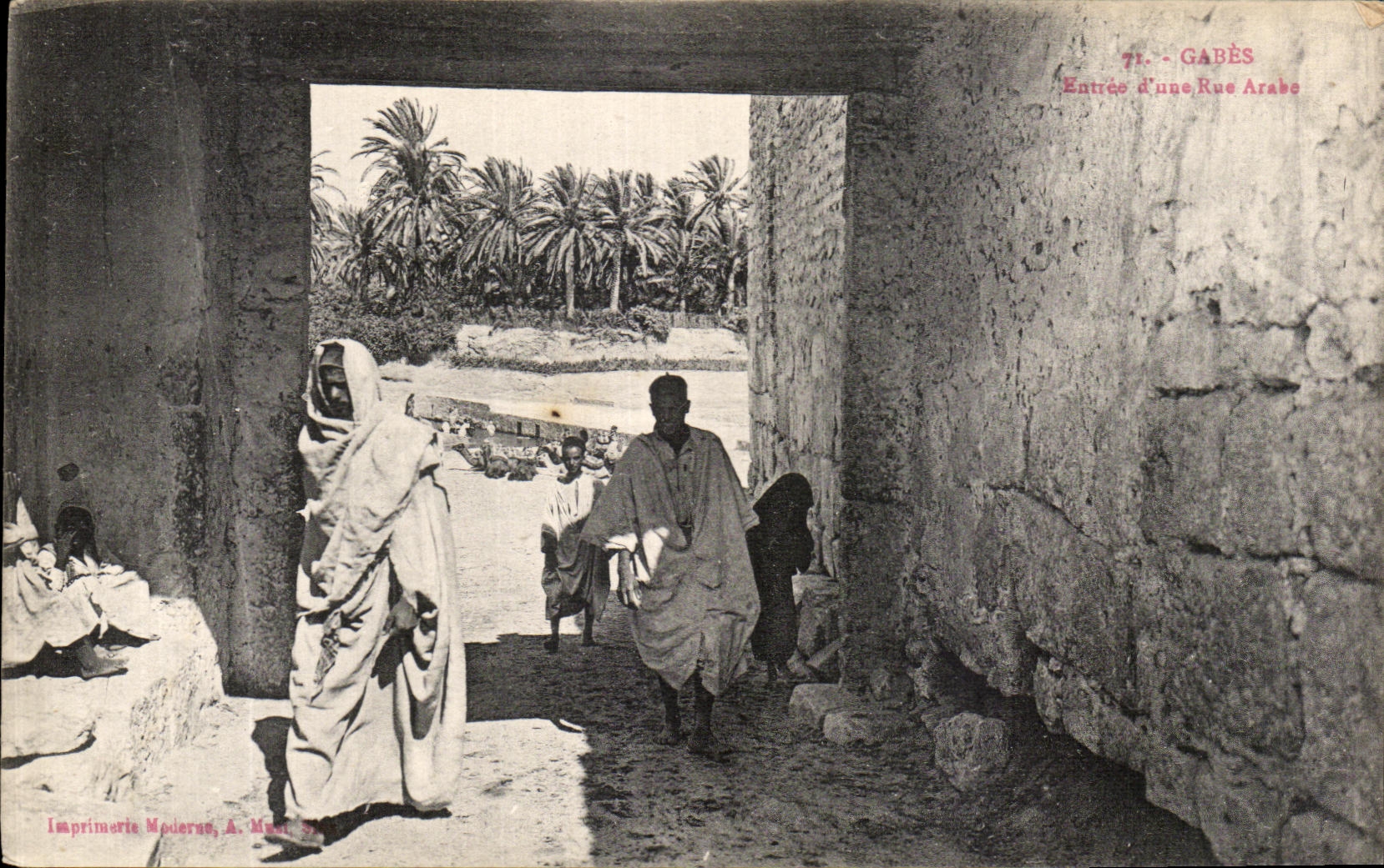VINTAGE POSTCARD Gabes Entered D an Arab street Tunisia