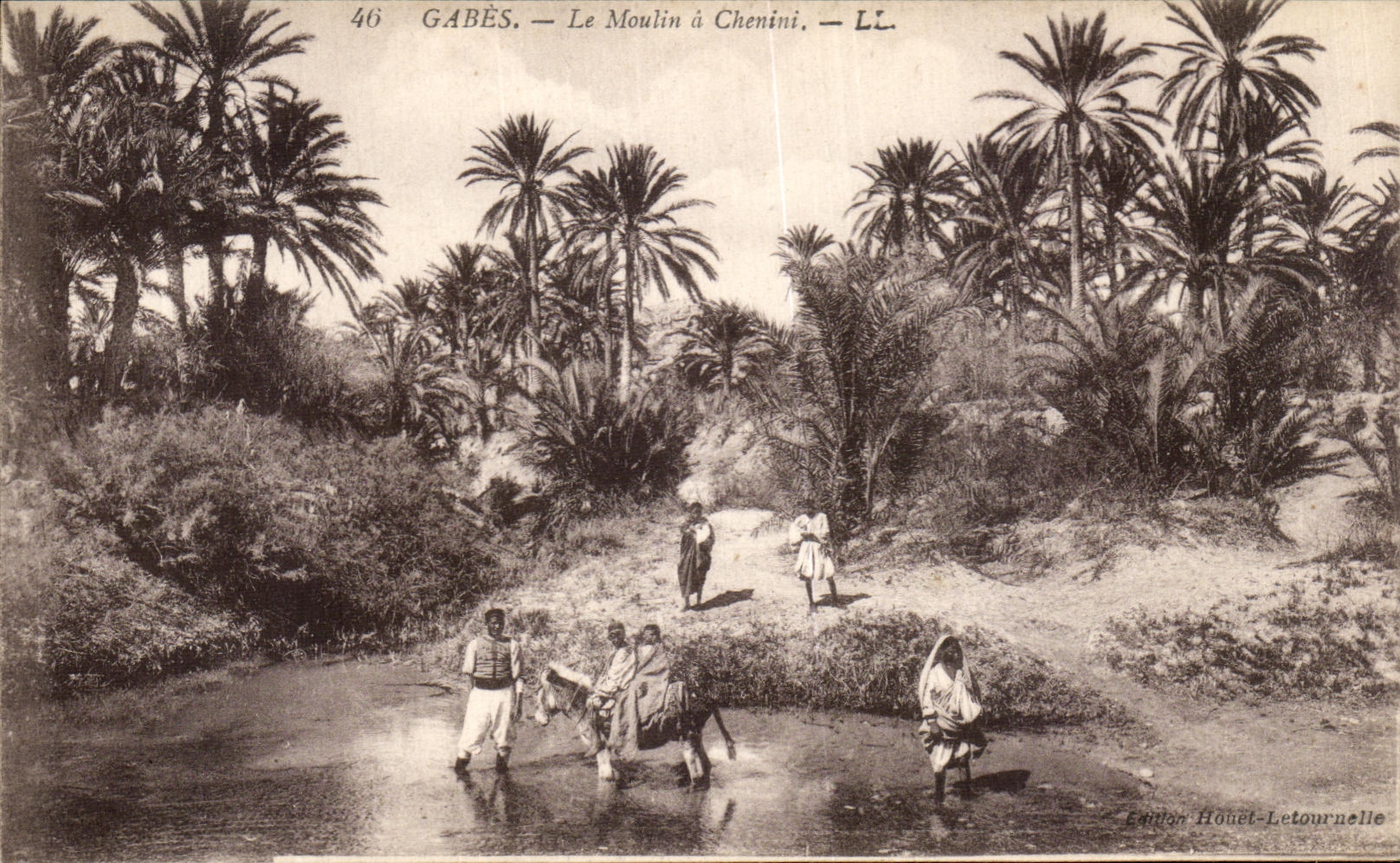 VINTAGE POSTCARD Gabes the Mill has Chemini Tunisia