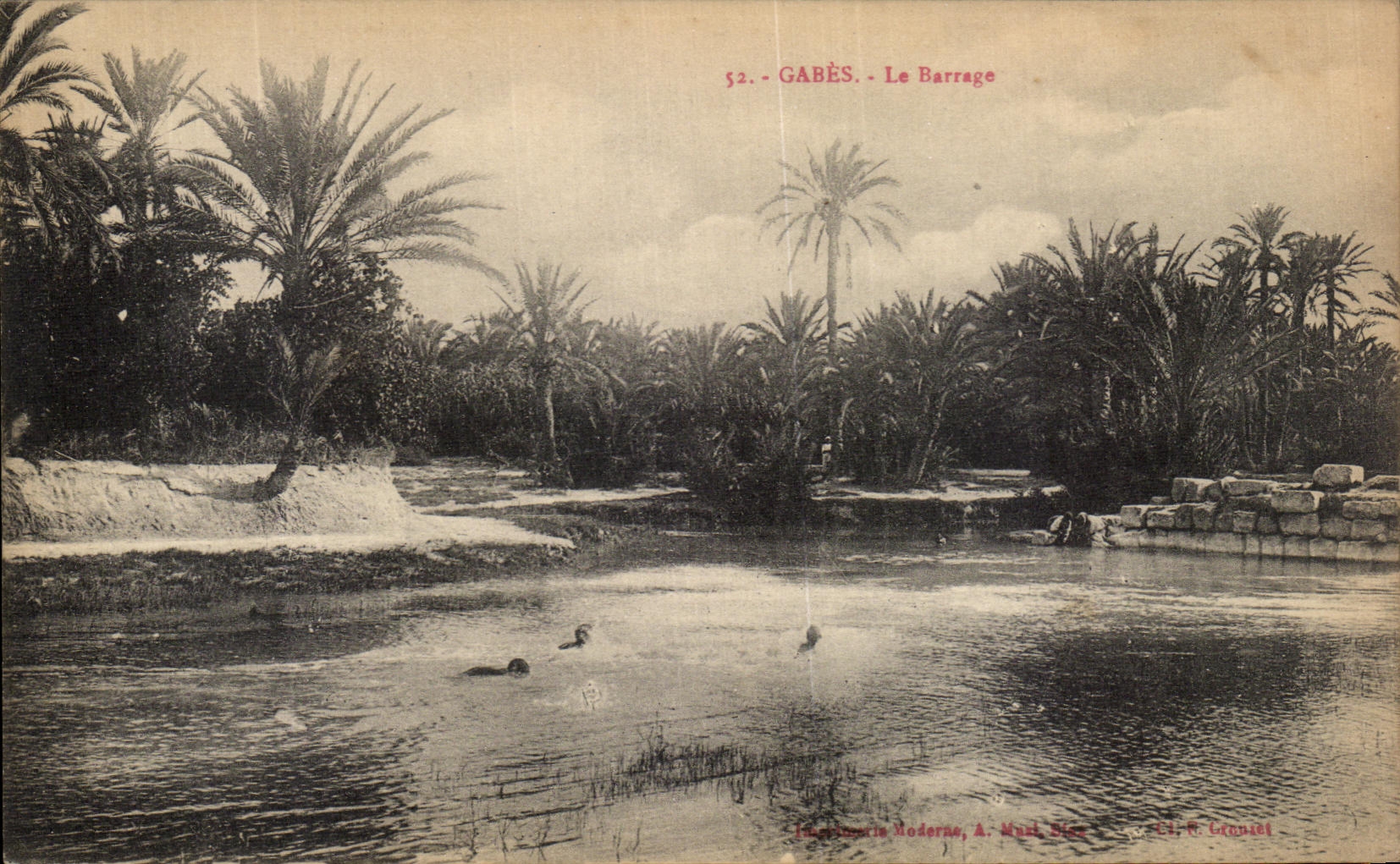 VINTAGE POSTCARD Gabes the Tunisia Stopping