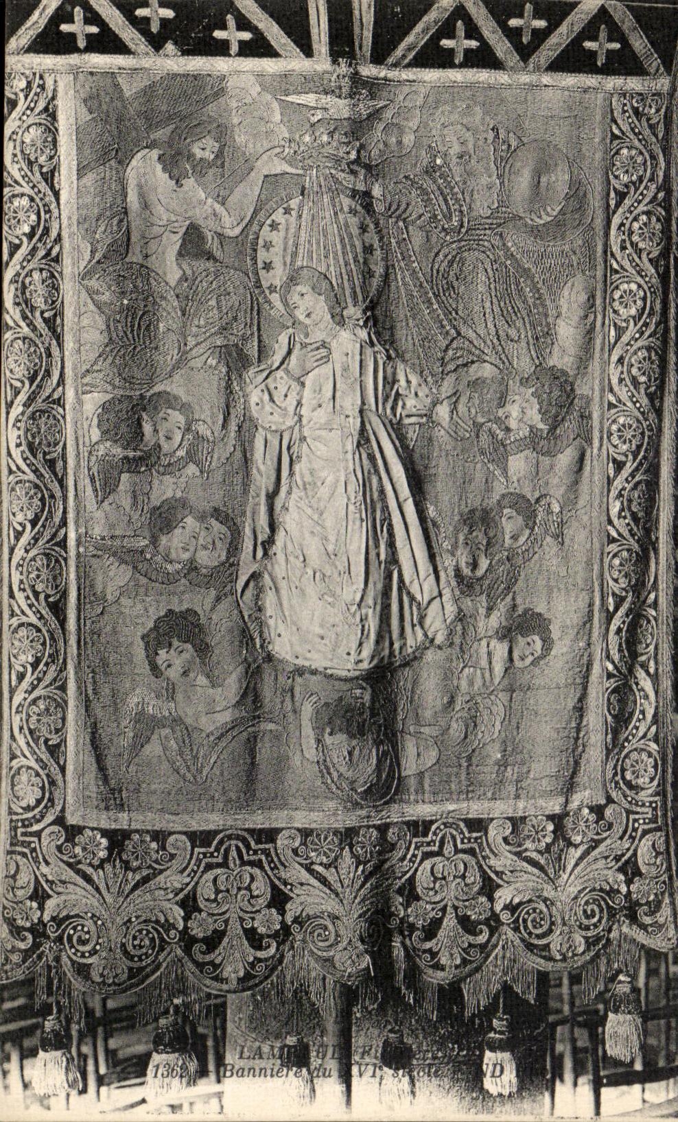 VINTAGE POSTCARD Lampaul Banner of 16th