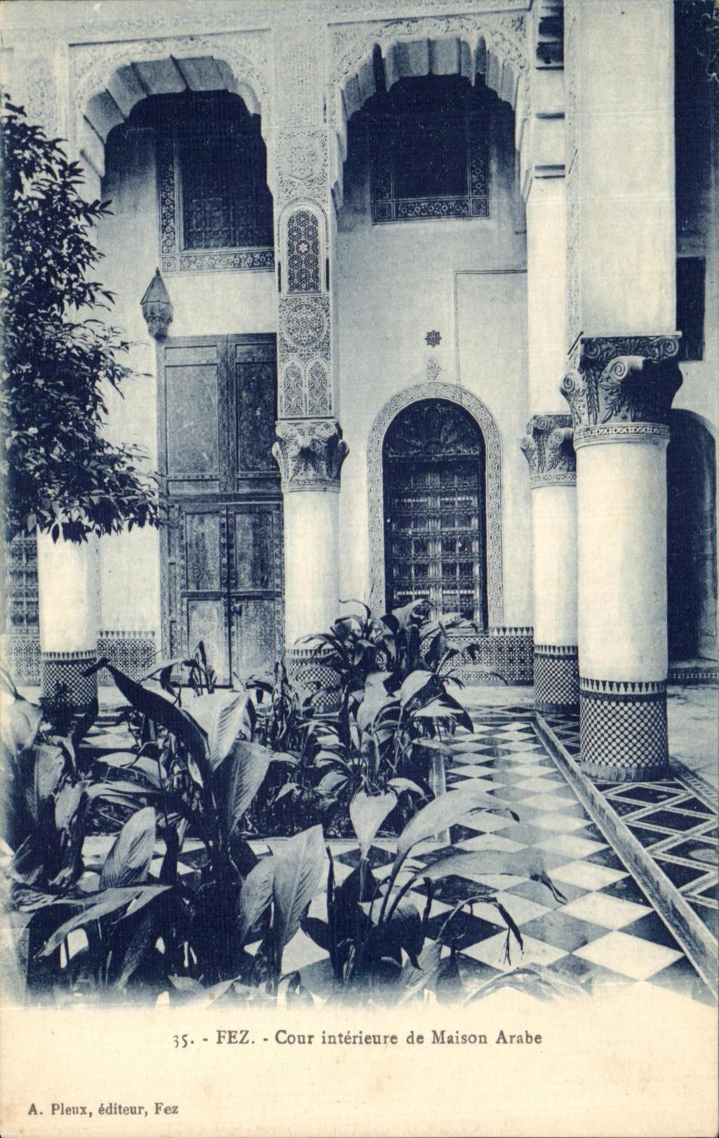CPA Fez Cour interieur de Maison Arabe 