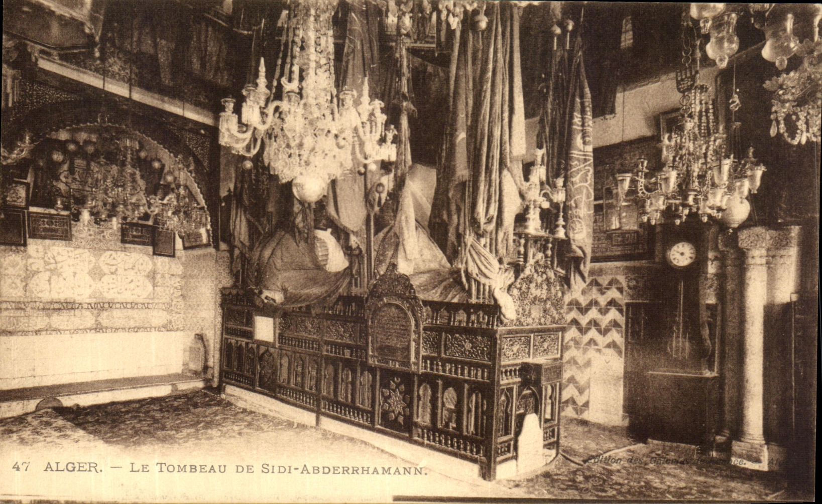 CPA Alger Le Tombeau de sidi Abderrhamann