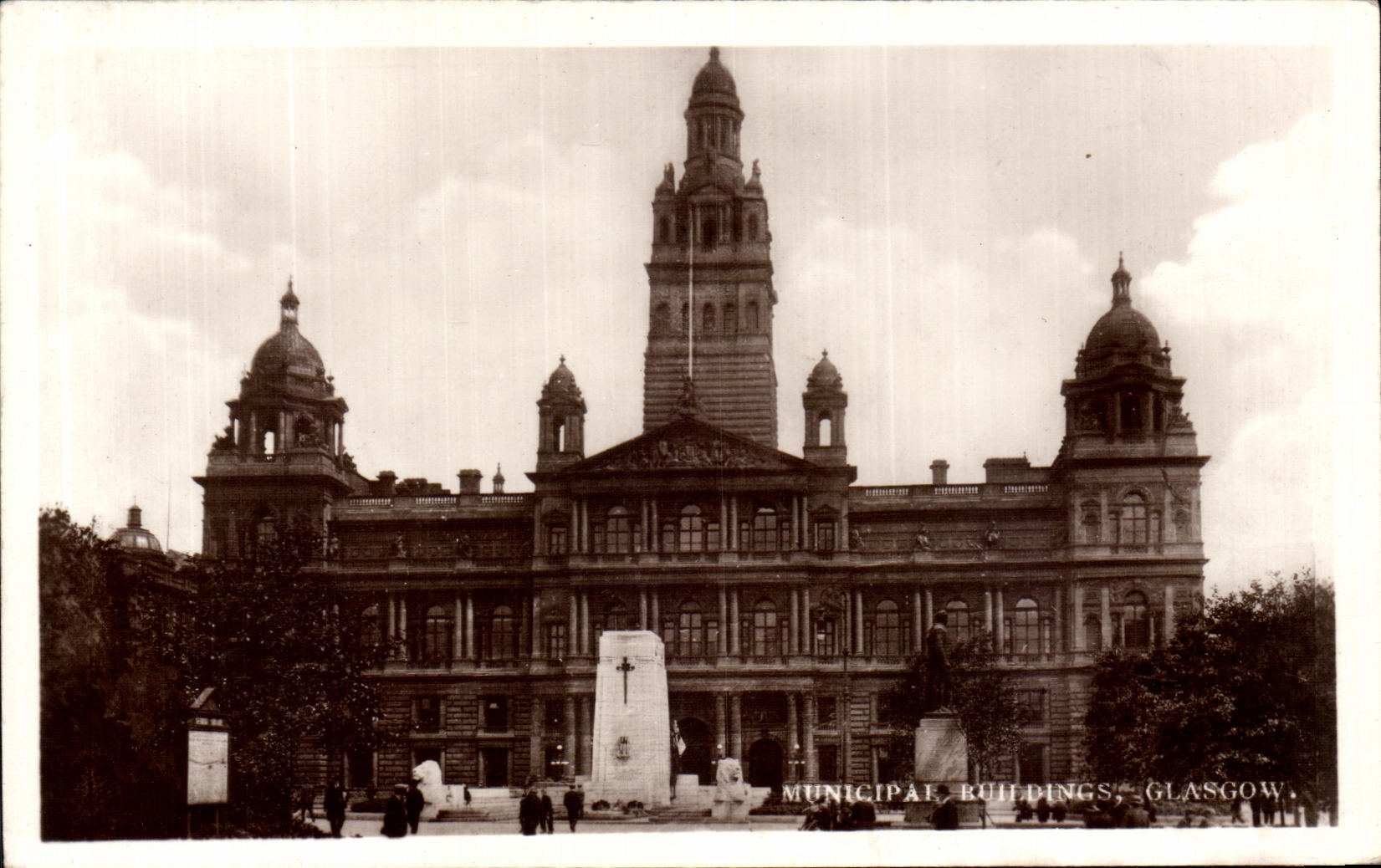 VINTAGE POSTCARD Glasgow Municipal buildings