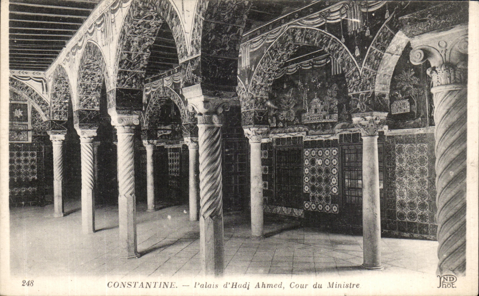 Corte del paladar D Hadi Ahmed de Constantina de la POSTAL de la VENDIMIA del ministro Argelia