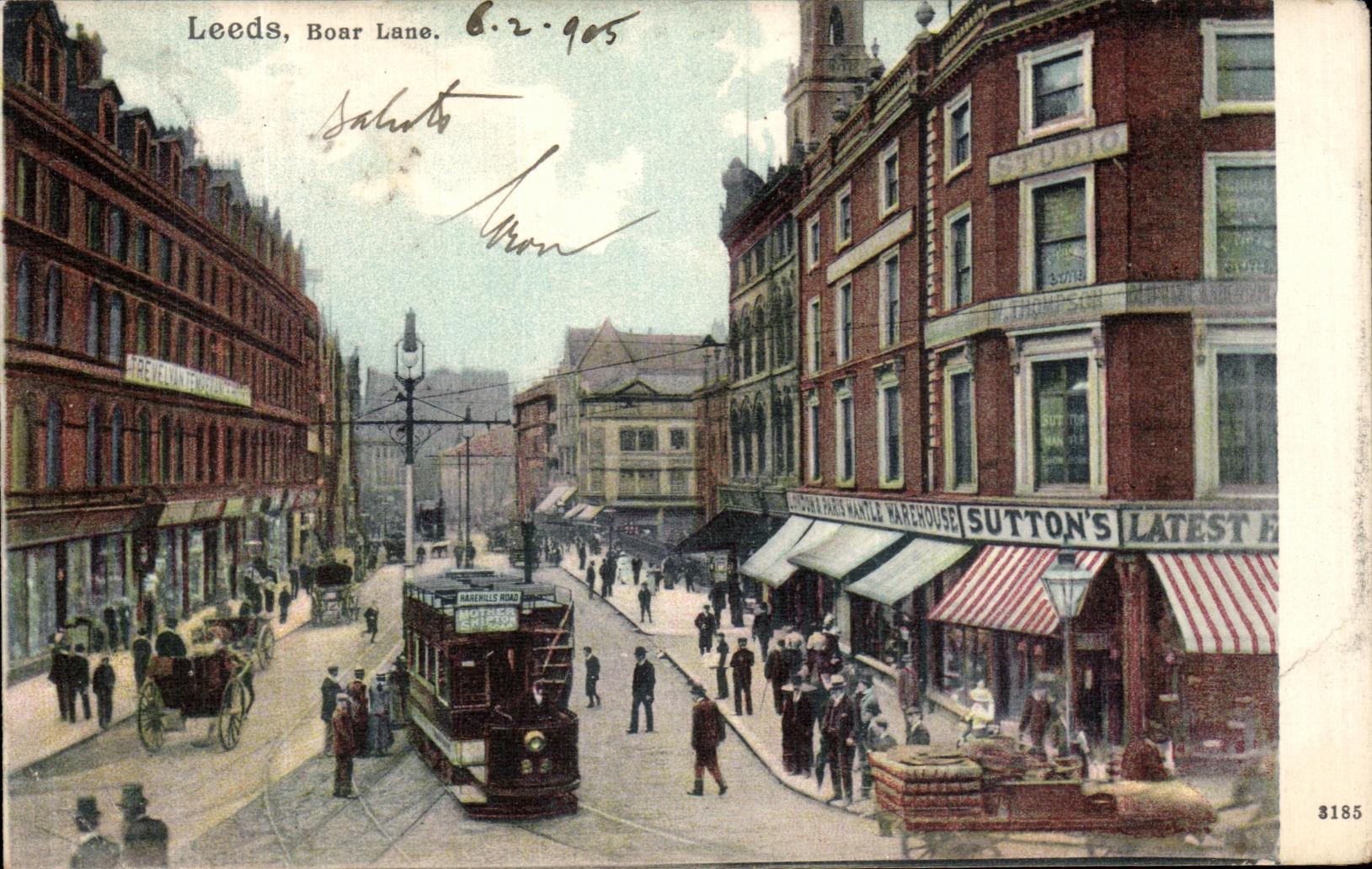 VINTAGE POSTCARD Leeds Boar Lane