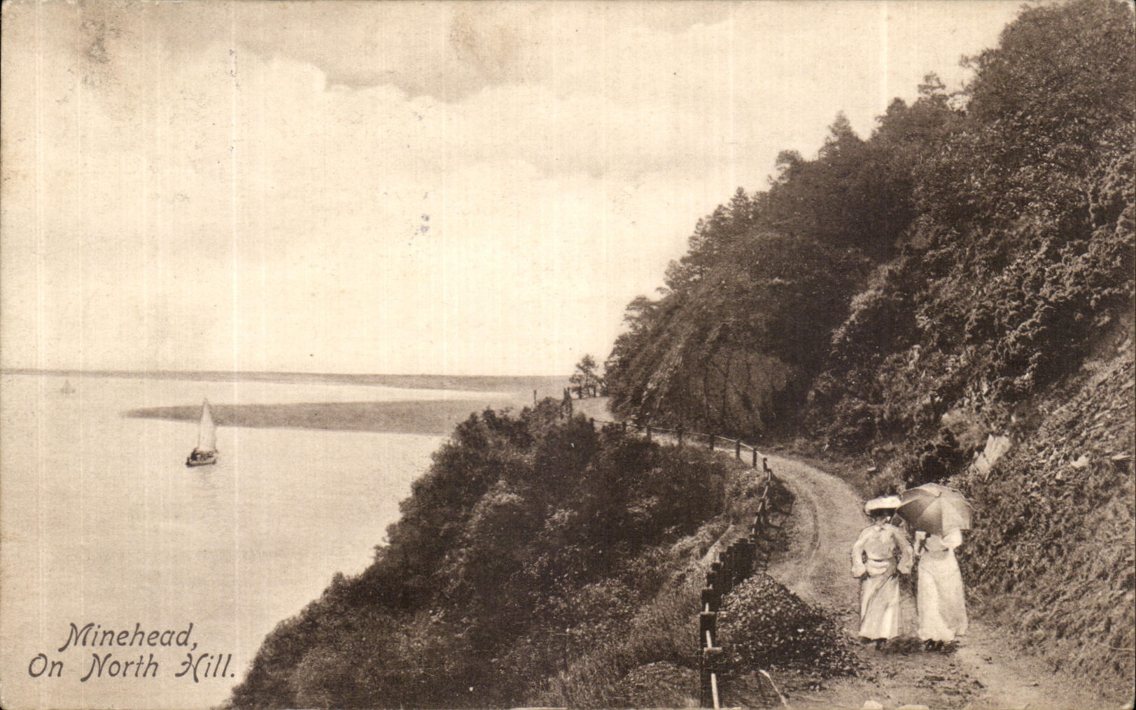 VINTAGE POSTCARD Minehead One North Hill