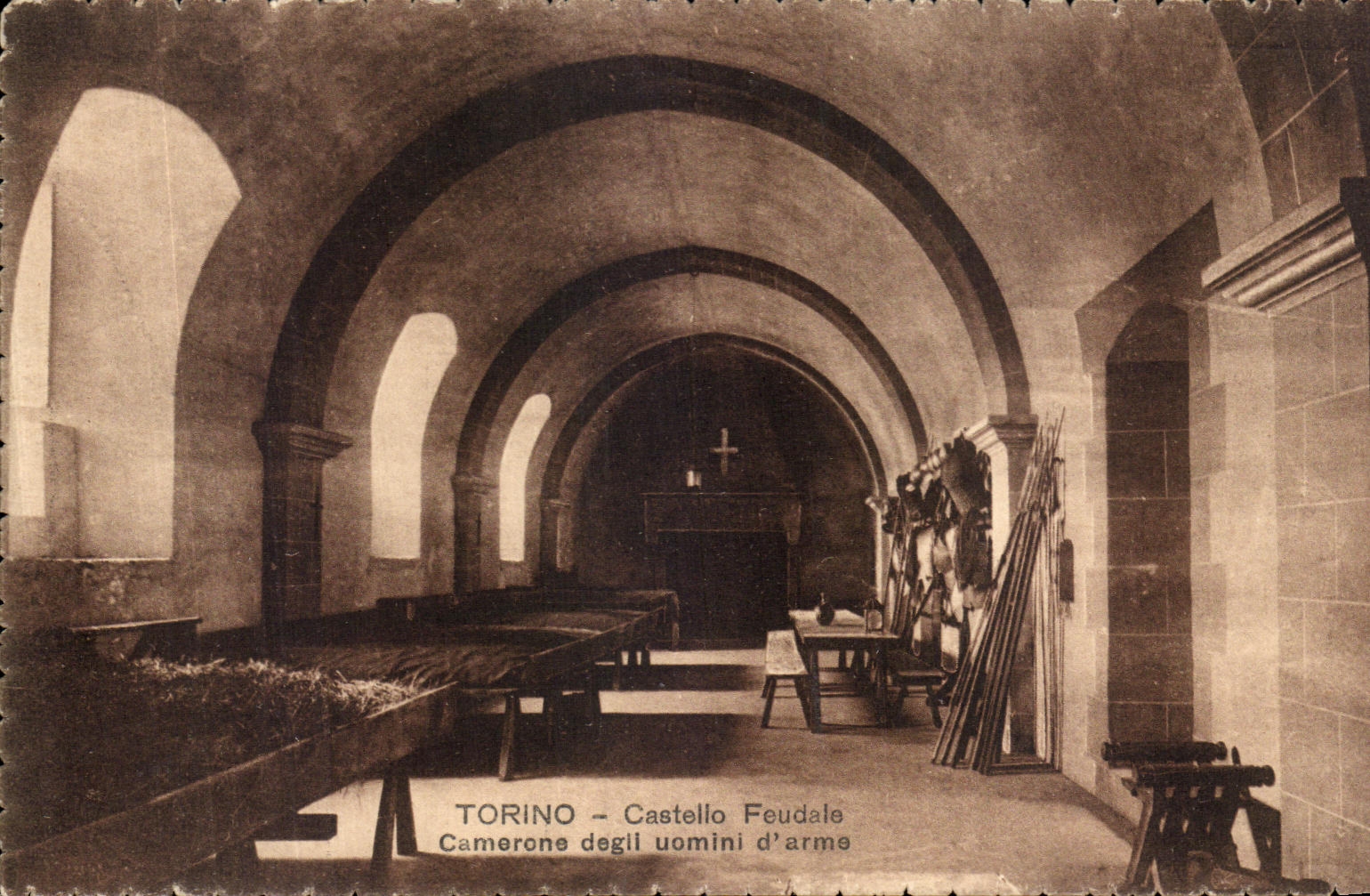 CPA Torino Castello Feudale Camerone degil uomini d Arma