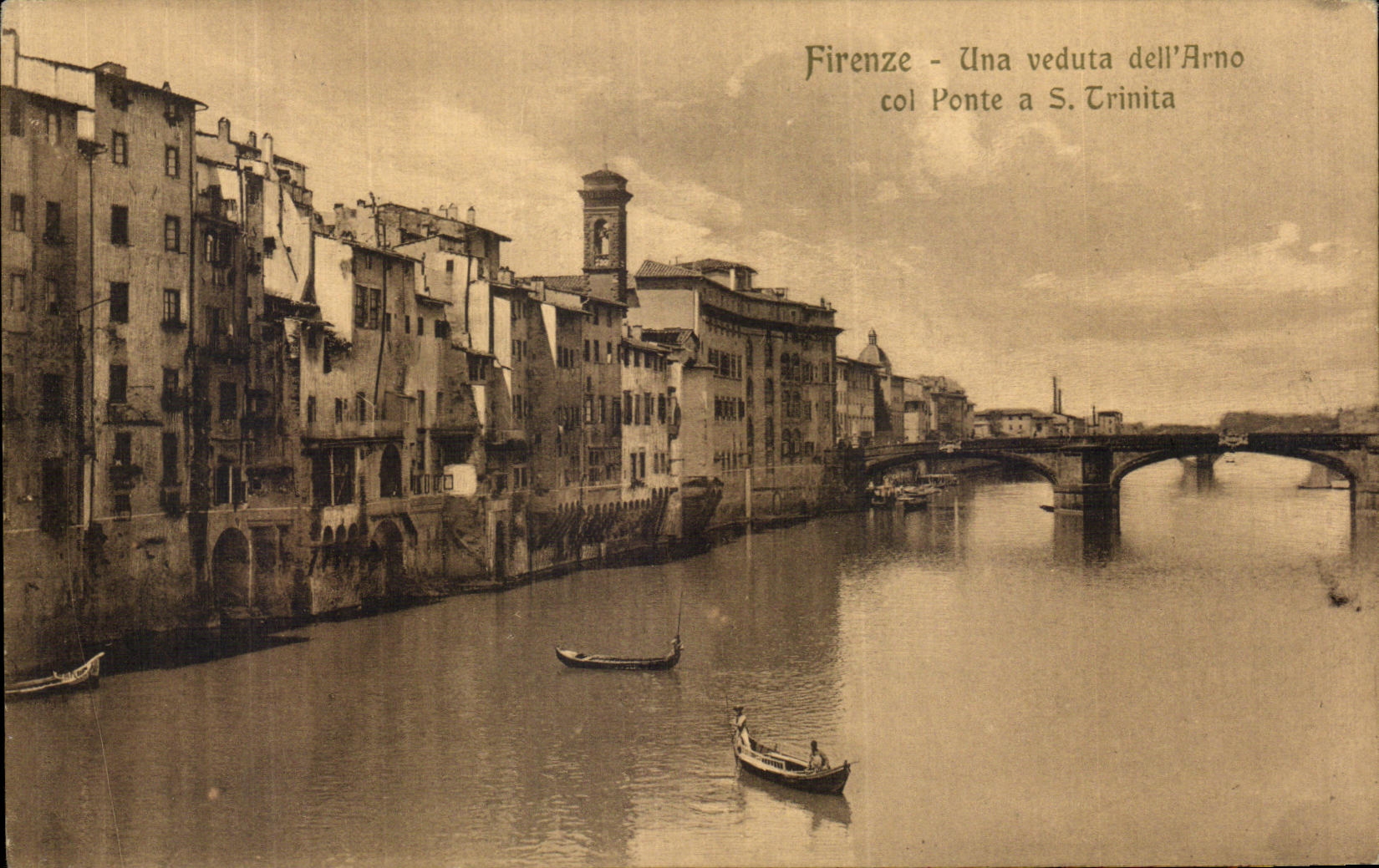 El pez gordo de la columna de Firenze Una Veduta Dell Arno de la POSTAL de la VENDIMIA TIENE S Trinita