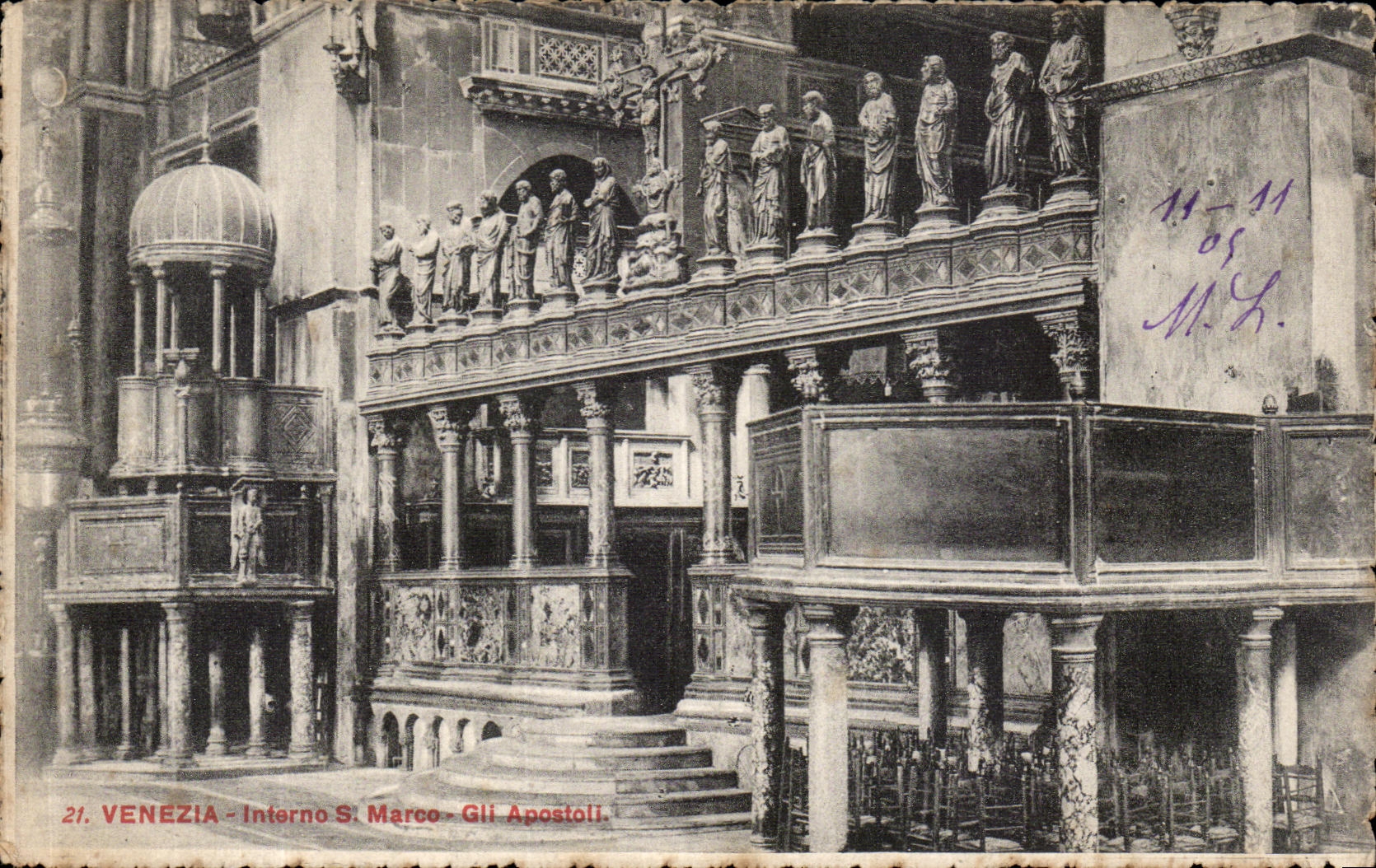 VINTAGE POSTCARD Venezia Interno Marco Gll Apostoli