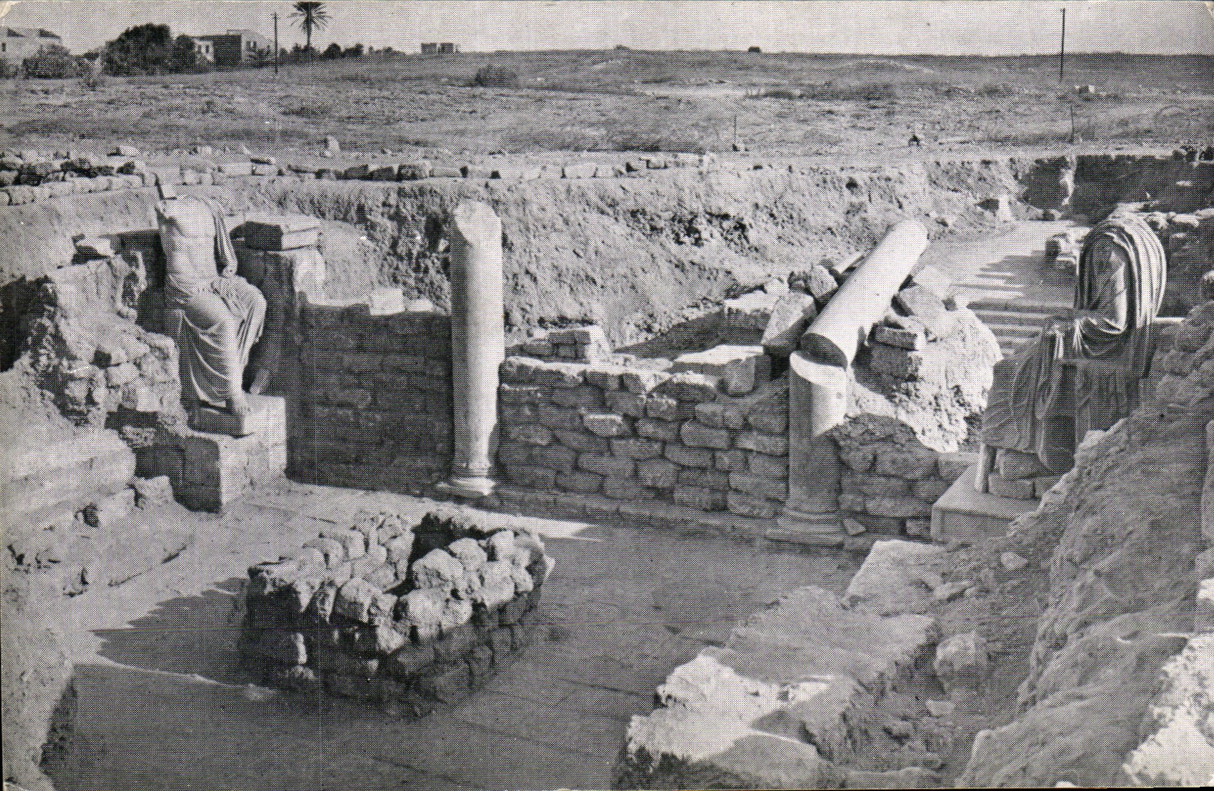 CPA Caesarea Roman statues 