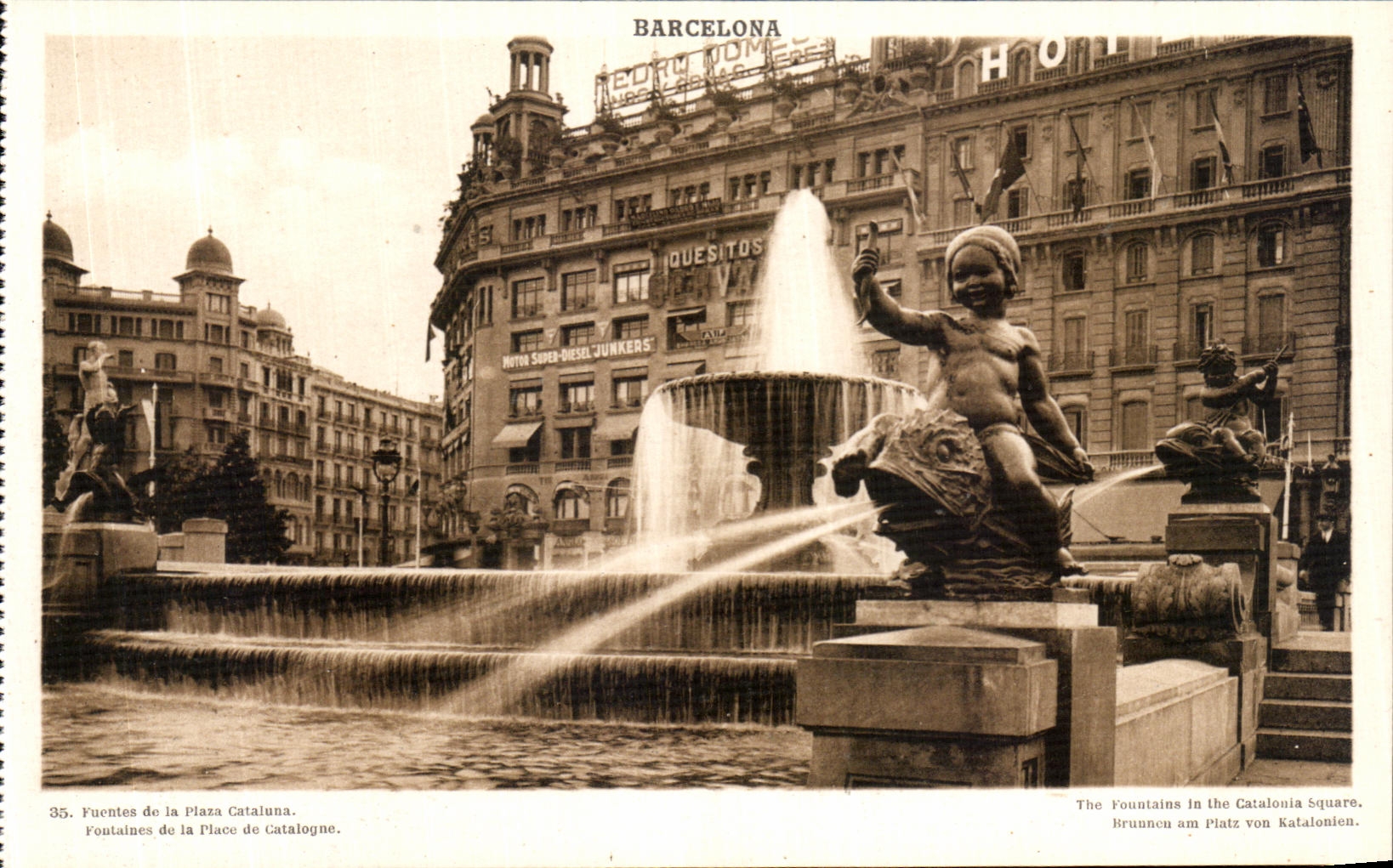 VINTAGE POSTCARD Barcelona Fuentes of Plaza Cataluna