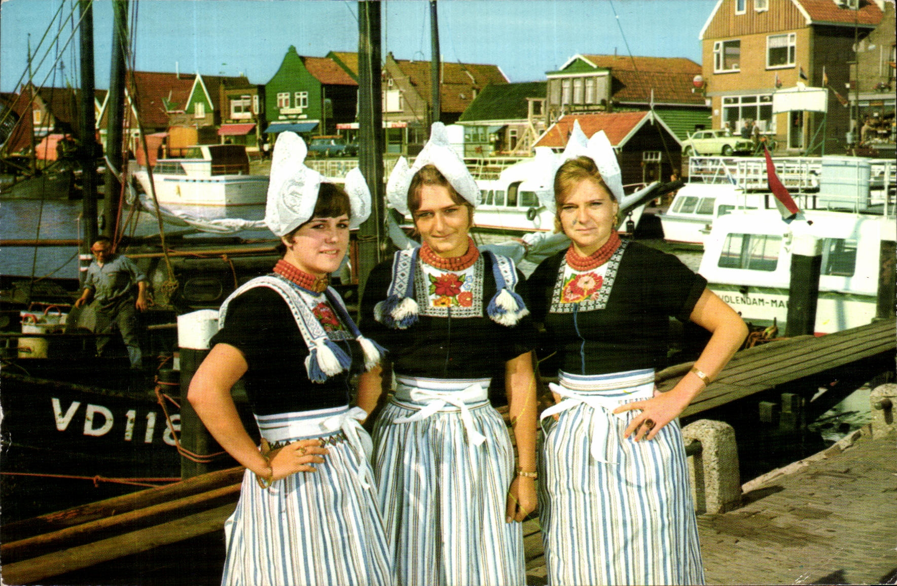 MODERN CARD Volendam Holland Folklore Costume