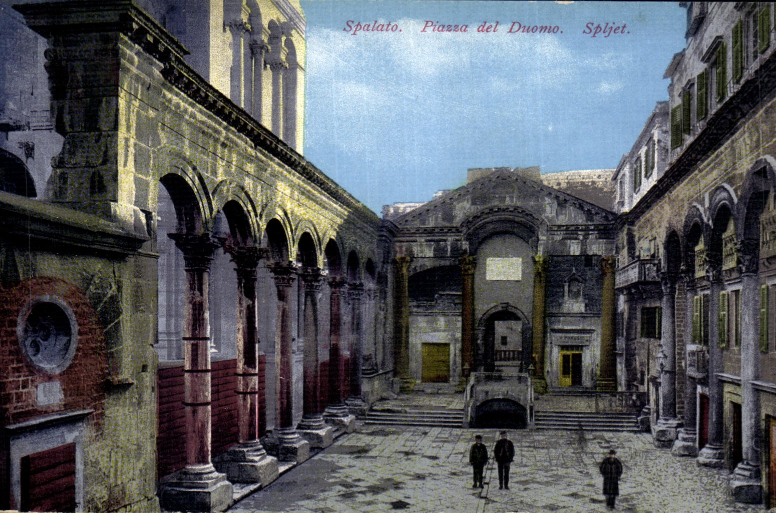 VINTAGE POSTCARD Spalato Plazza del Duomo Spljet