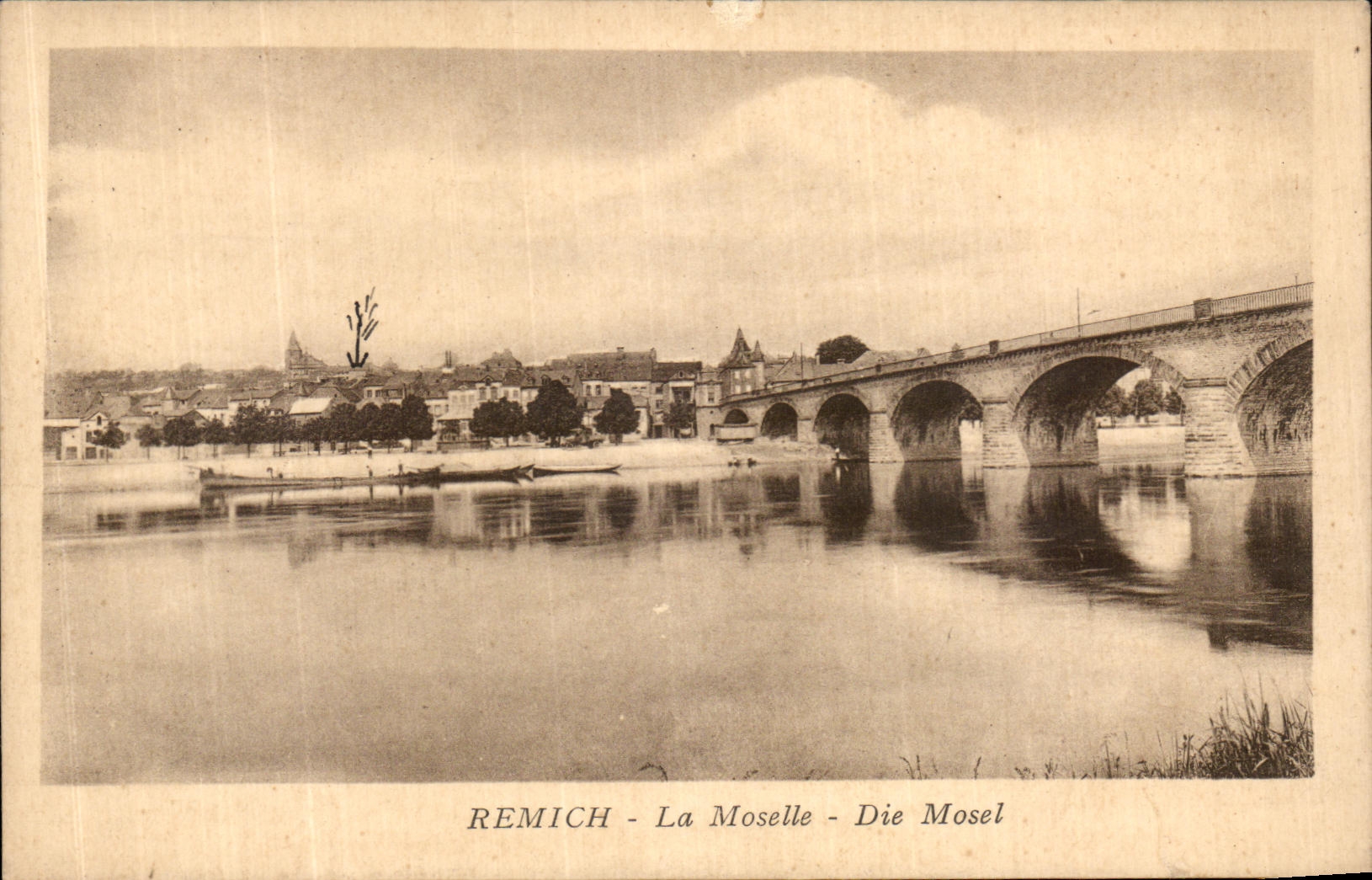 VINTAGE POSTCARD Remich the Moselle Die Mosel