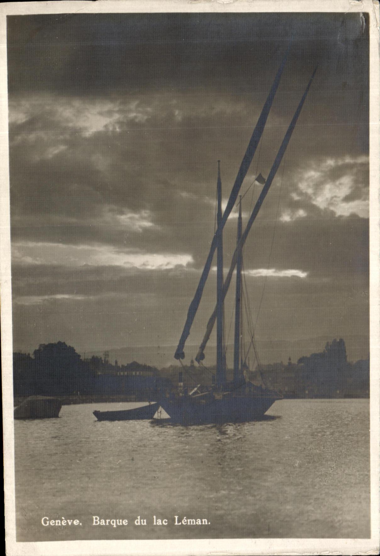 VINTAGE POSTCARD Geneva Boat of the Lake Leman