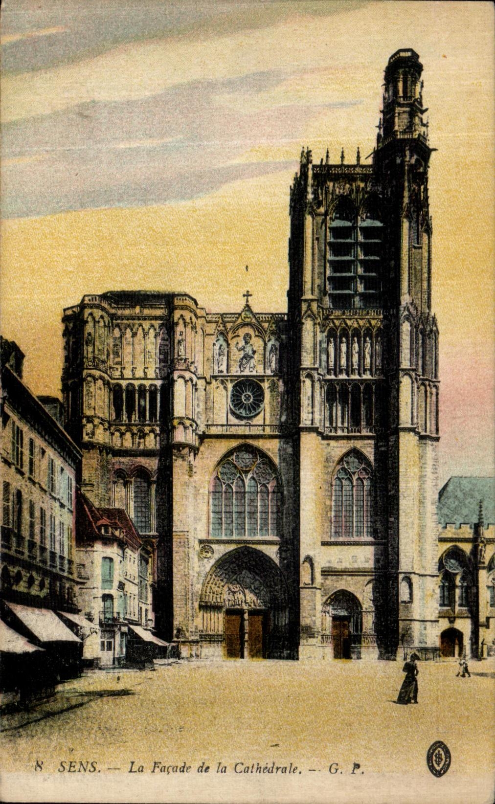 CPA Sens La Facade de la Cathedrale