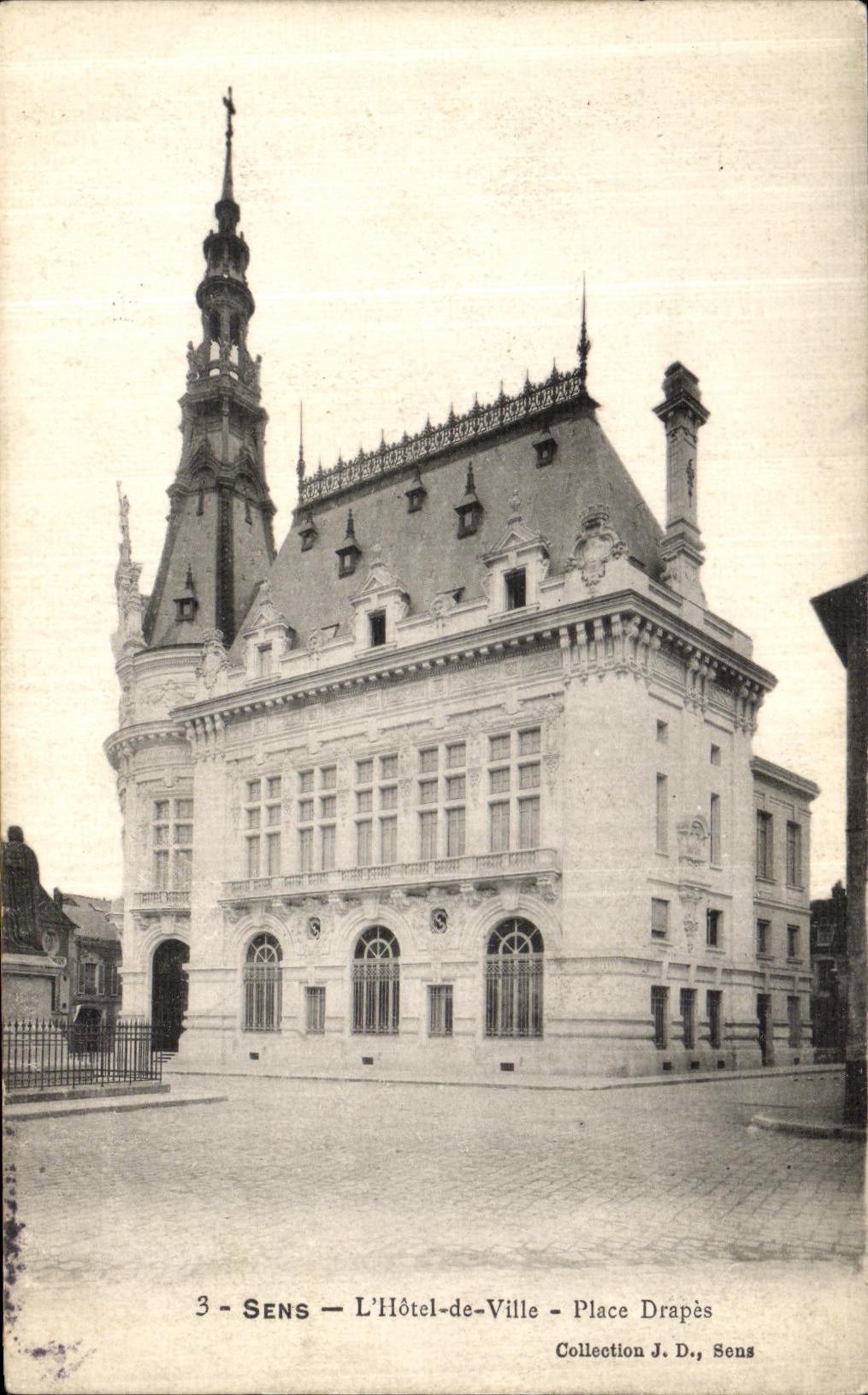 CPA Sens L Hotel de Ville Place Drapes 