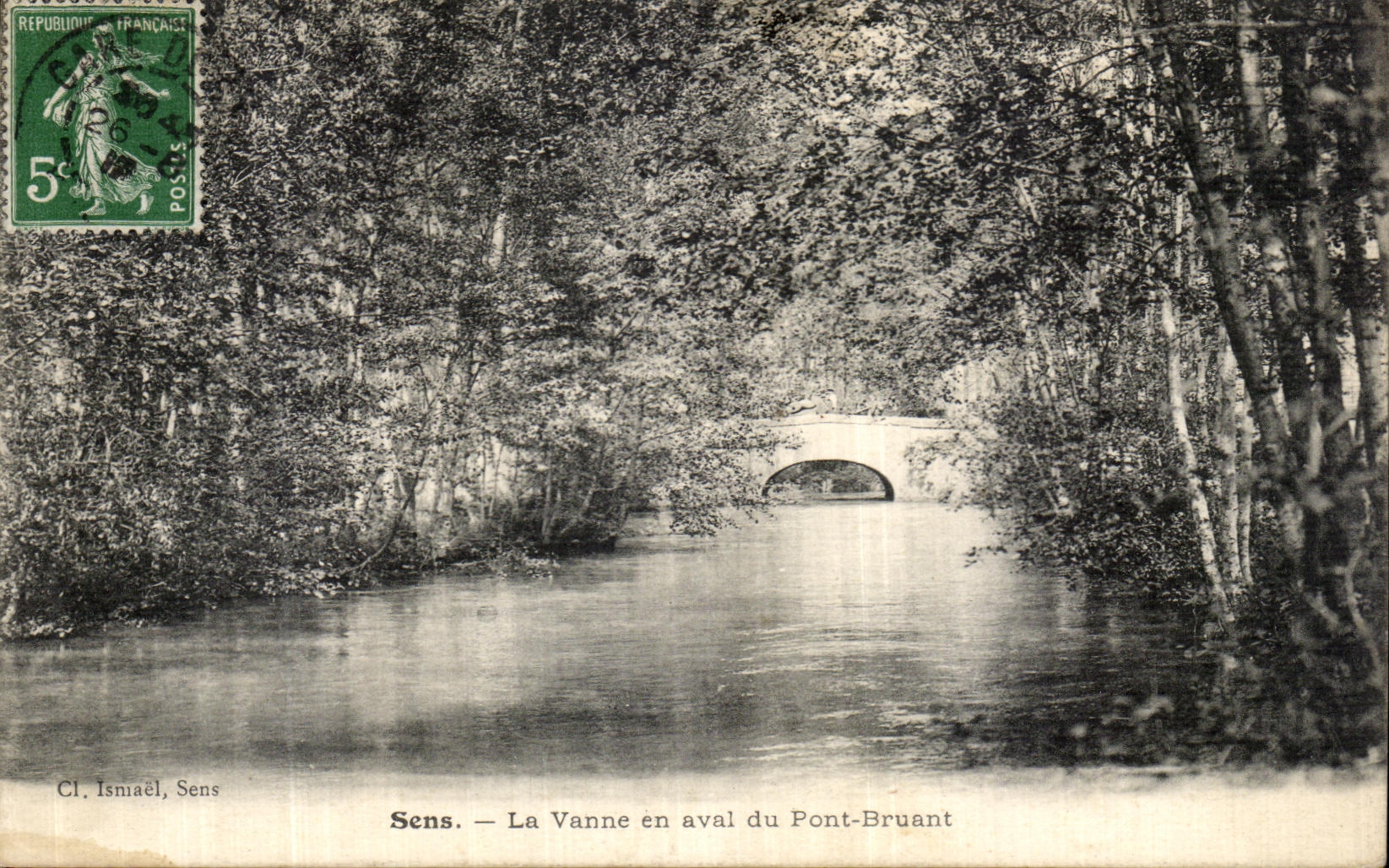 CPA Sens La Vanne en aval du pont Bruant