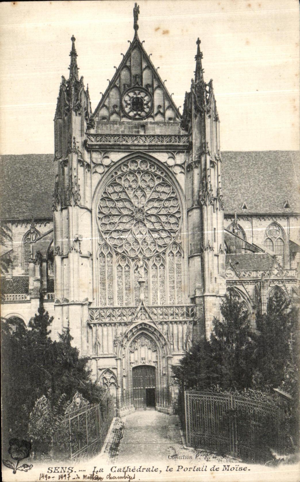 CPA Sens La Cathedrale le Portuil de Moise