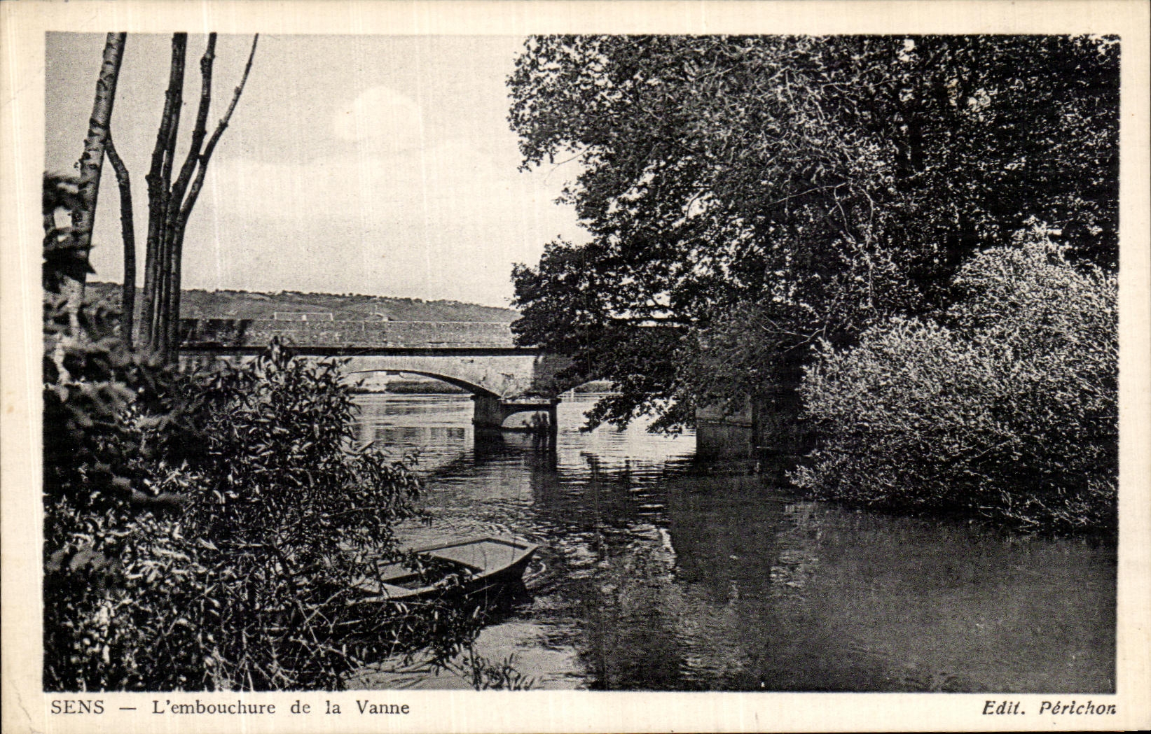 CPA Sens L embouchure de la Vanne