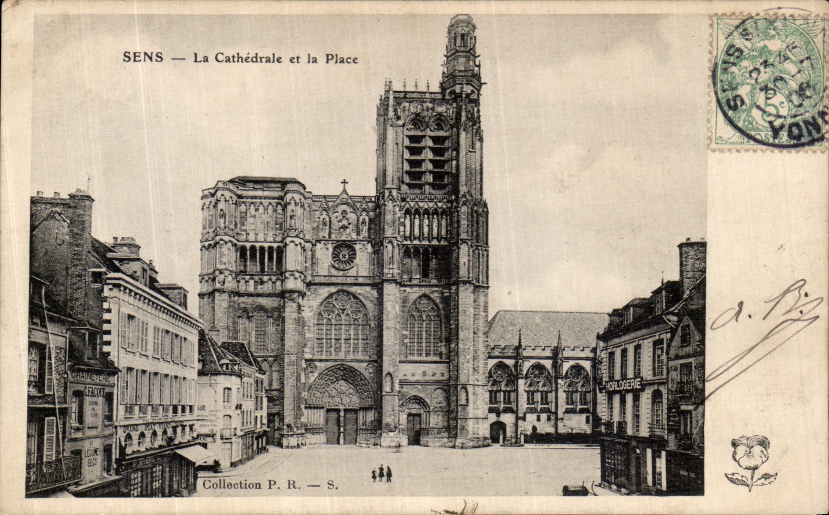 CPA Sens La Cathedrale et la Place