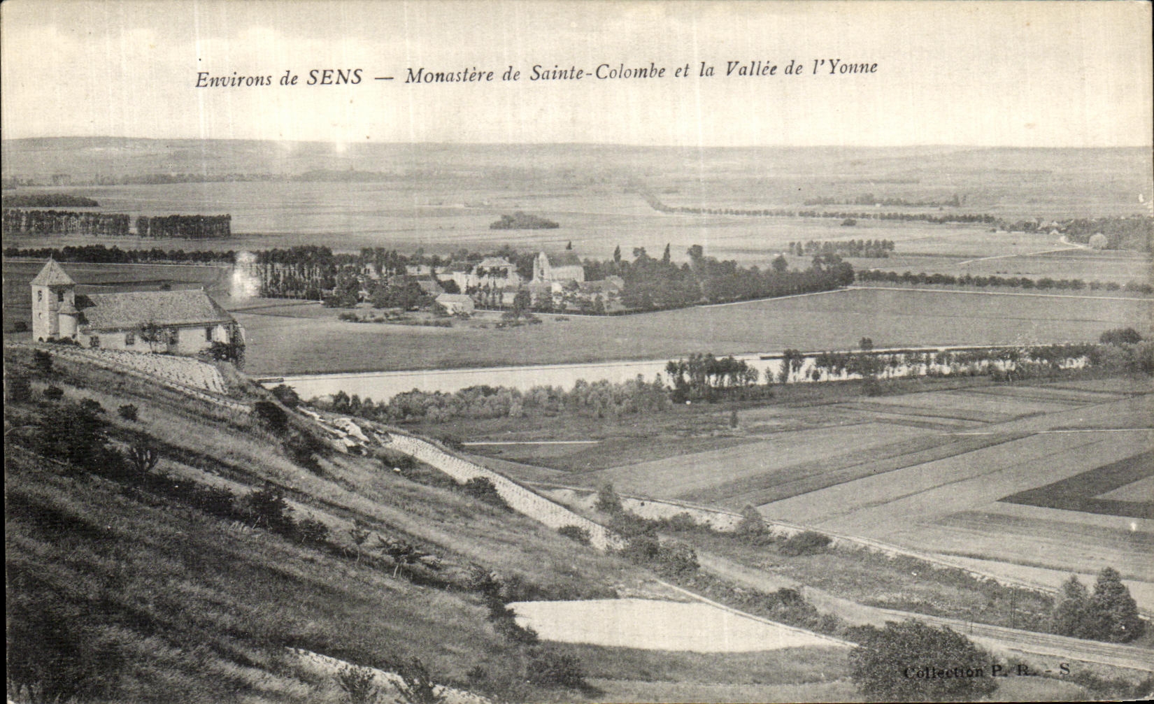 CPA Sens Monastere de Saint Colombe et la Vallee de L Yonne 