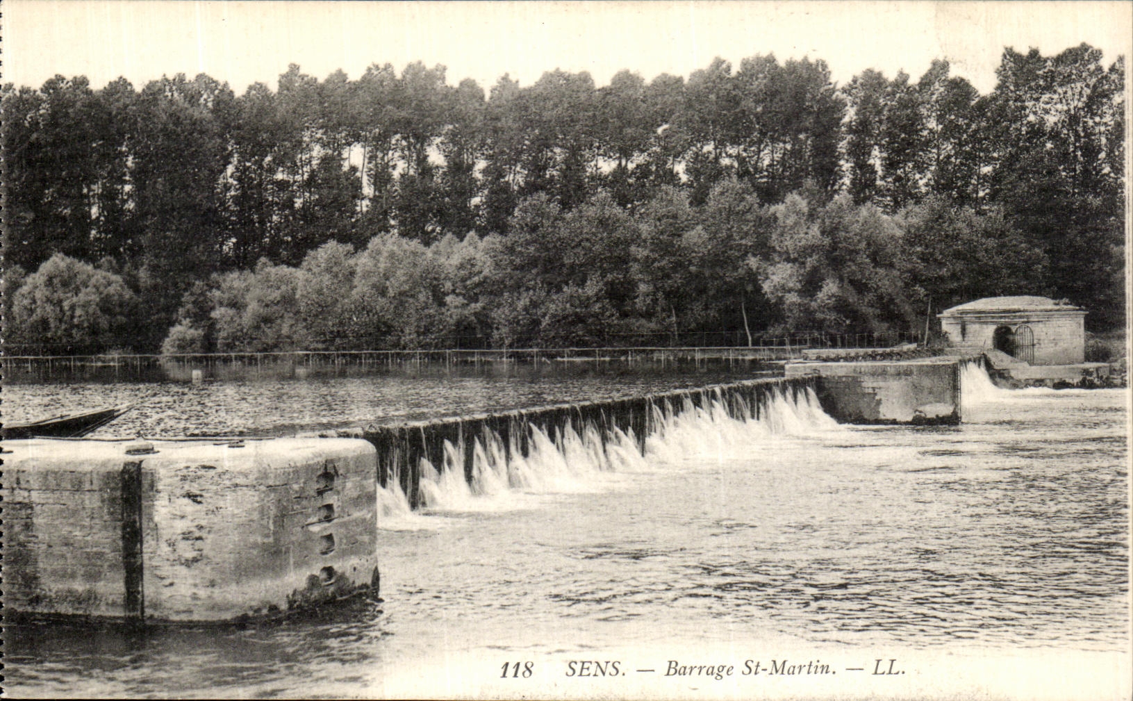 CPA Sens Barrage St Martin