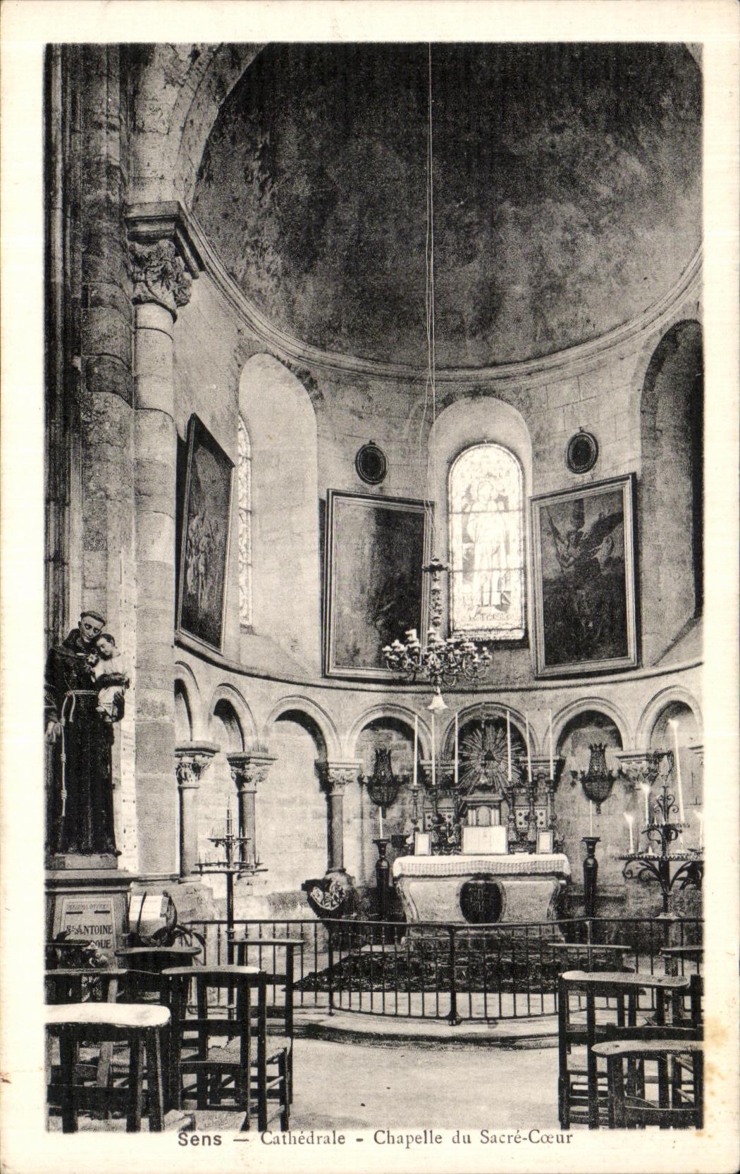 CPA Sens Cathedrale Chapelle du Sacre Coeur