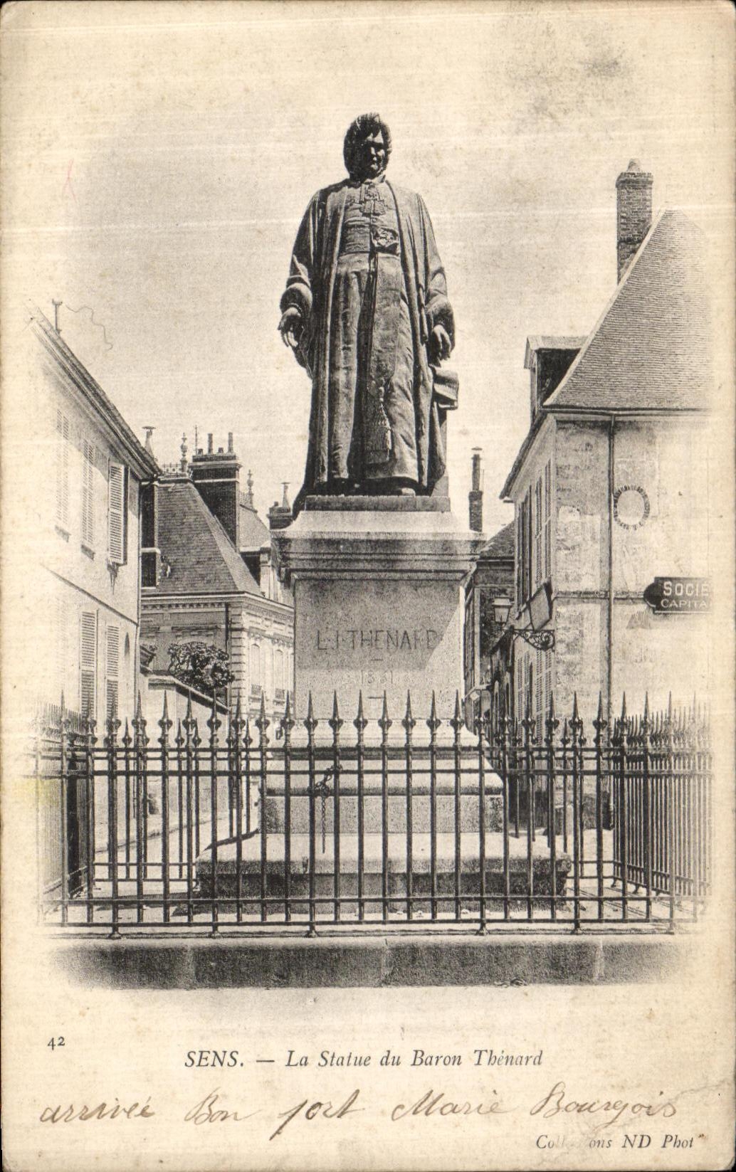 CPA Sens la Statue de Baron Thenard