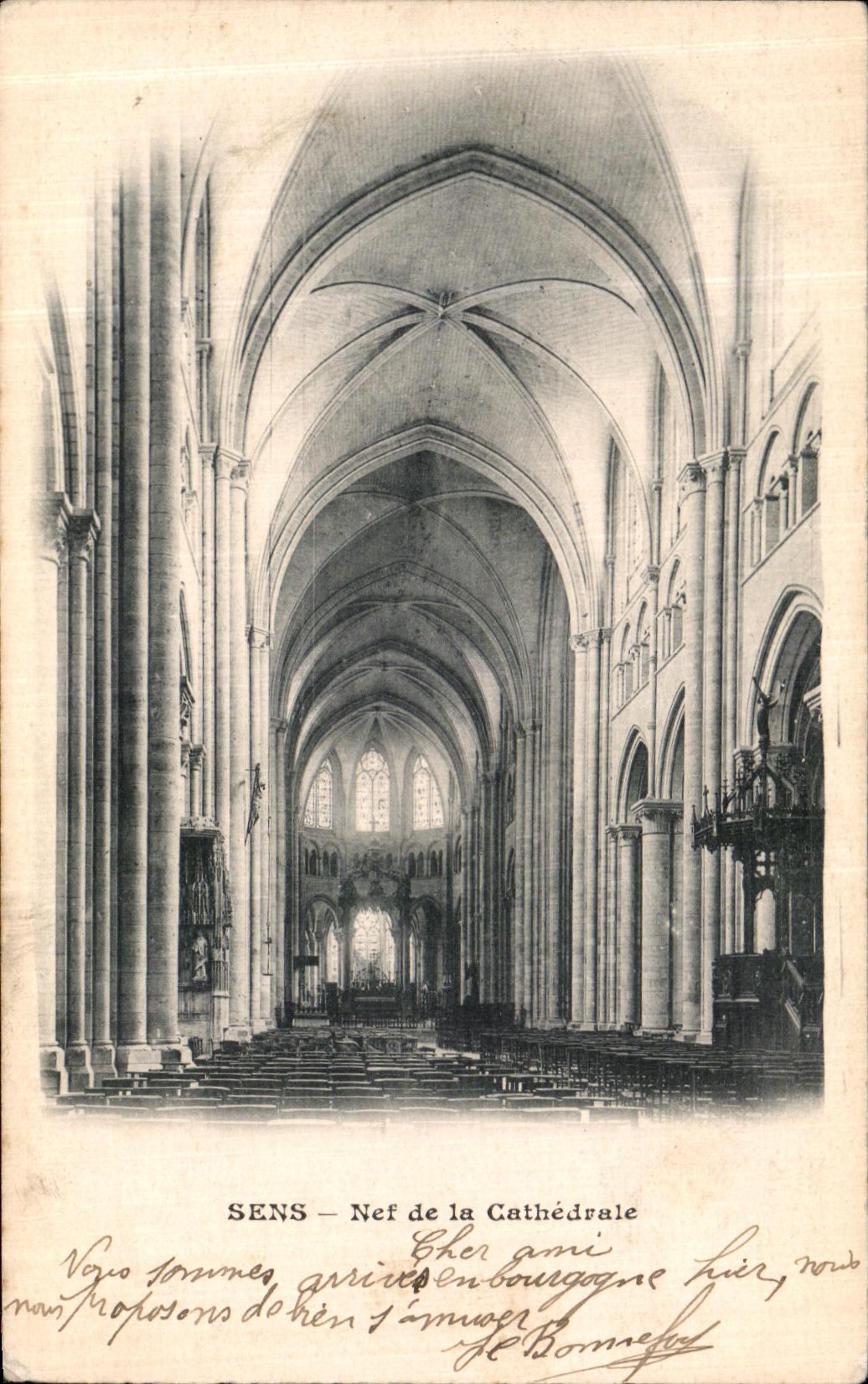CPA Sens Nef de la Cathedrale