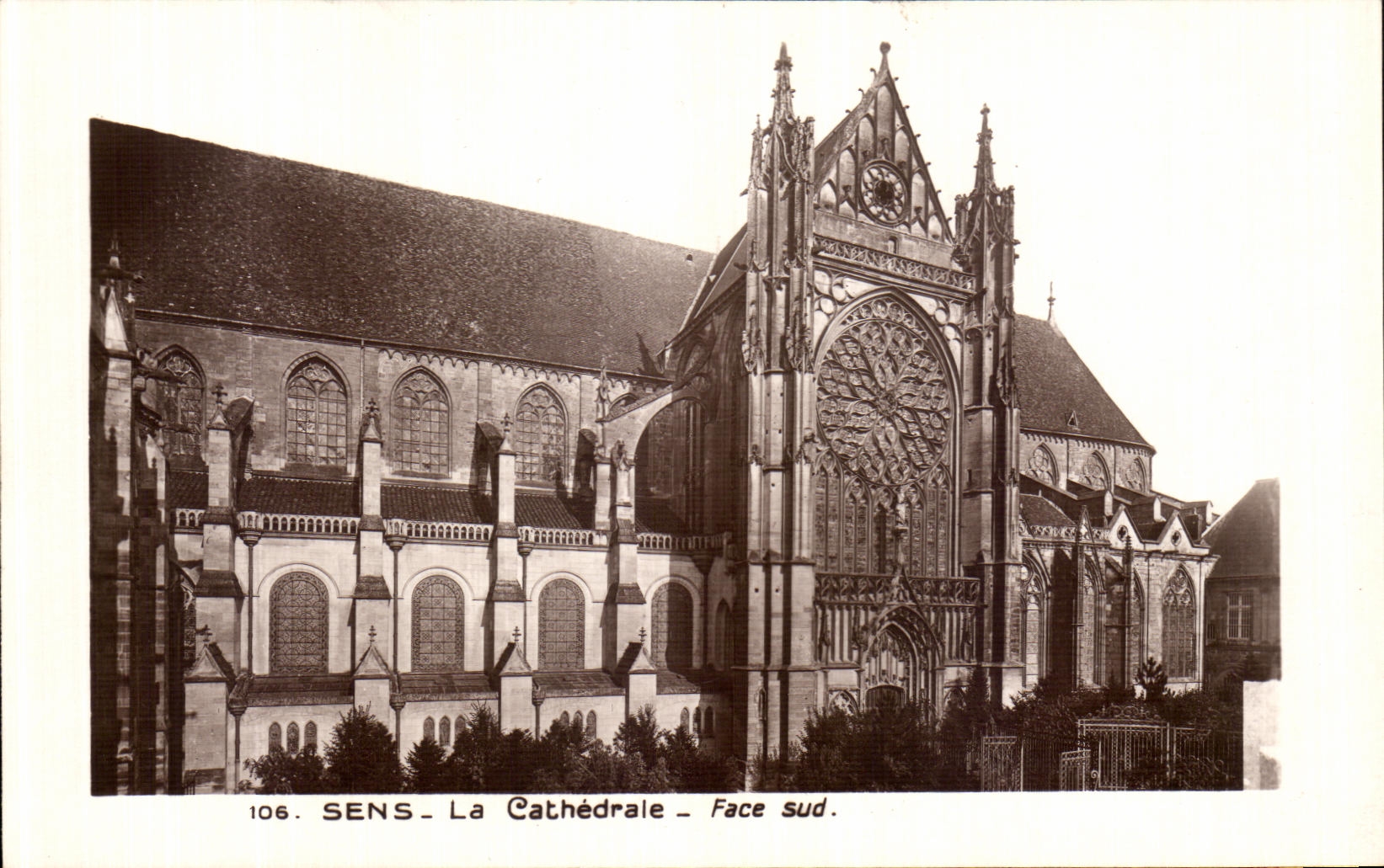 CPA Sens La Cathedrale Face sud