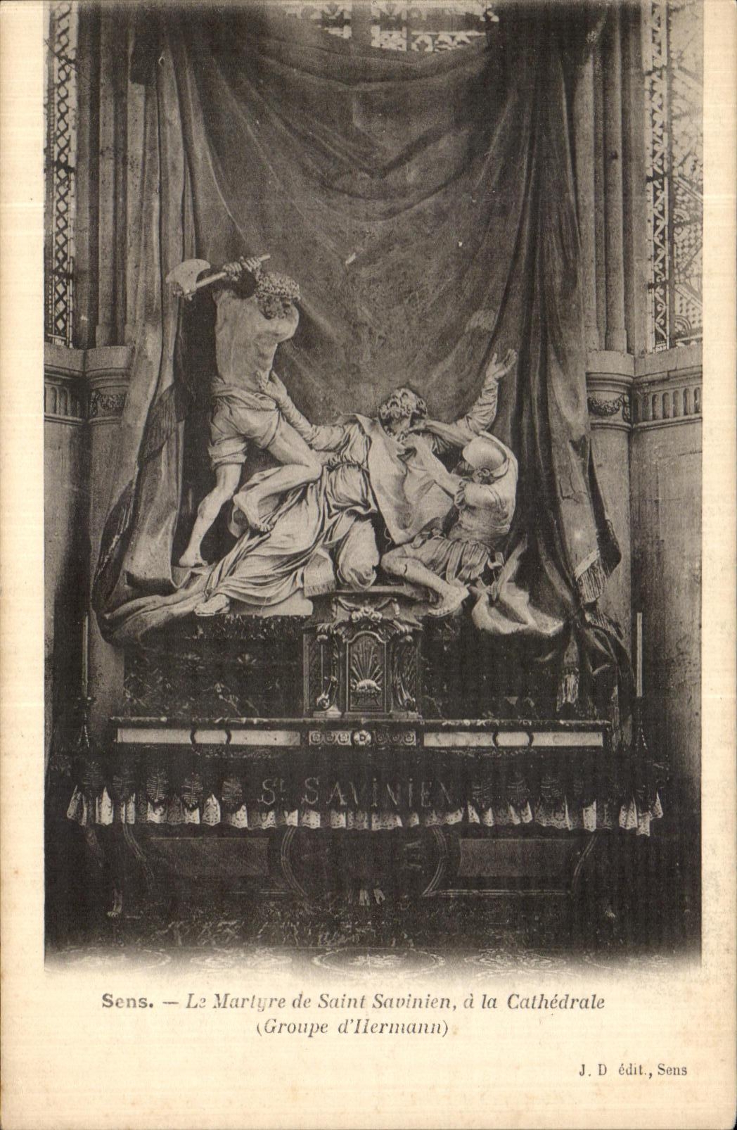CPA Sens Le Martyre de Saint Savinien la Cathedrale Groupe d Hermann