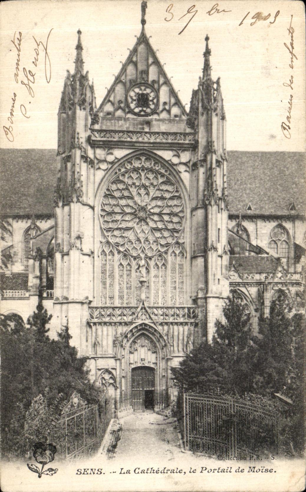 CPA Sens La Cathedrale le Portail de Moise
