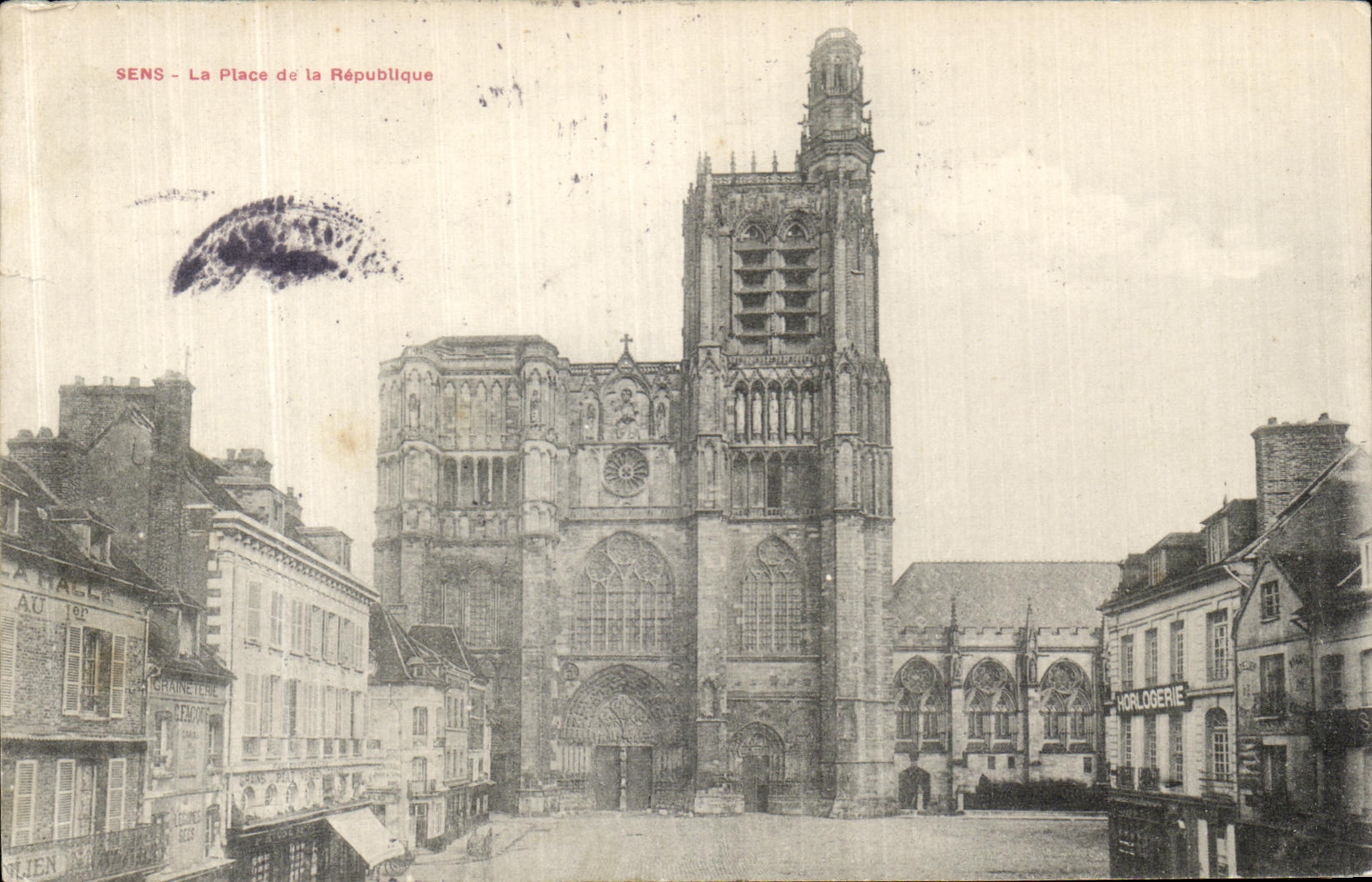 CPA Sens Place de la Republique