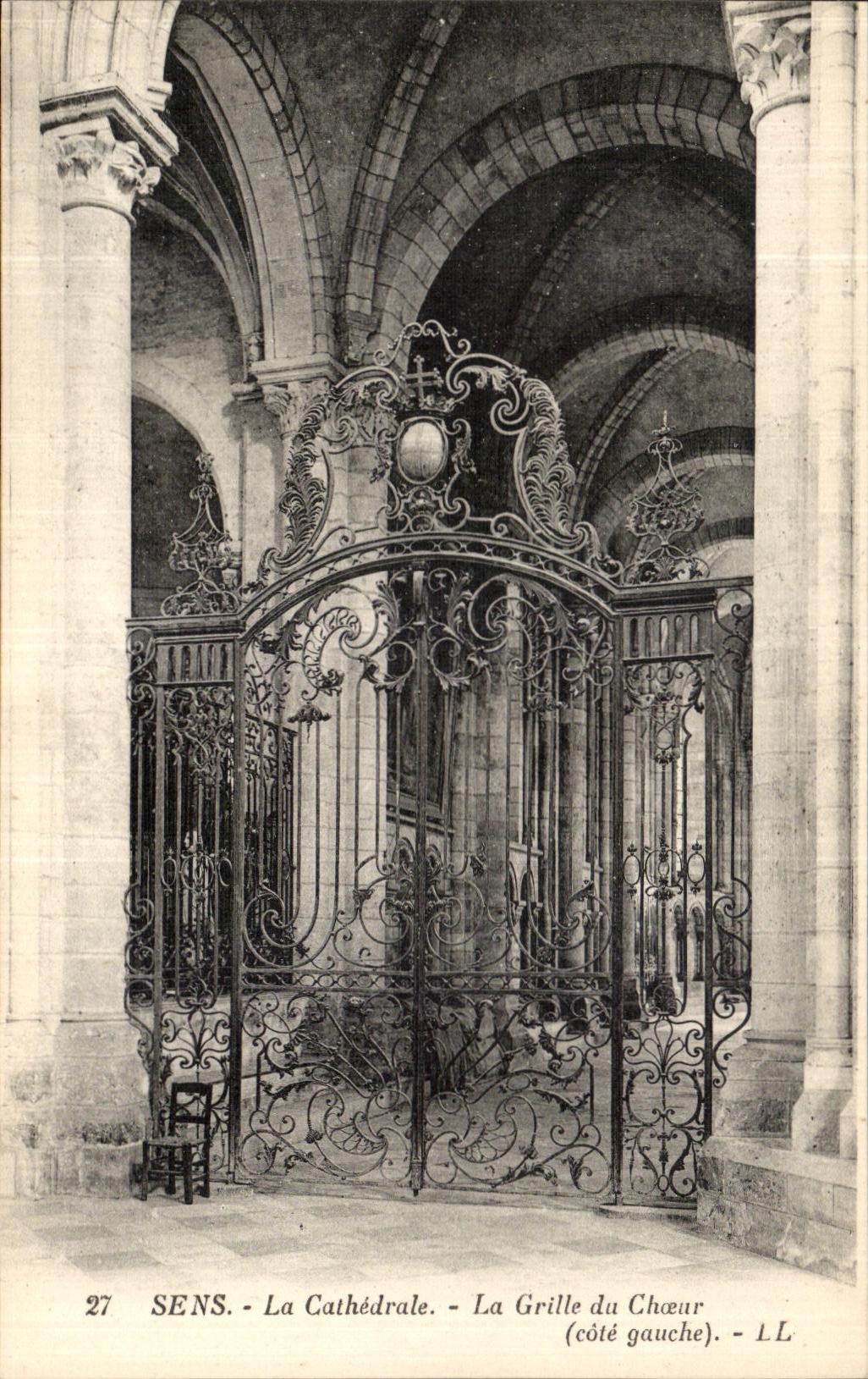 CPA Sens La Cathedrale La grille du choeur