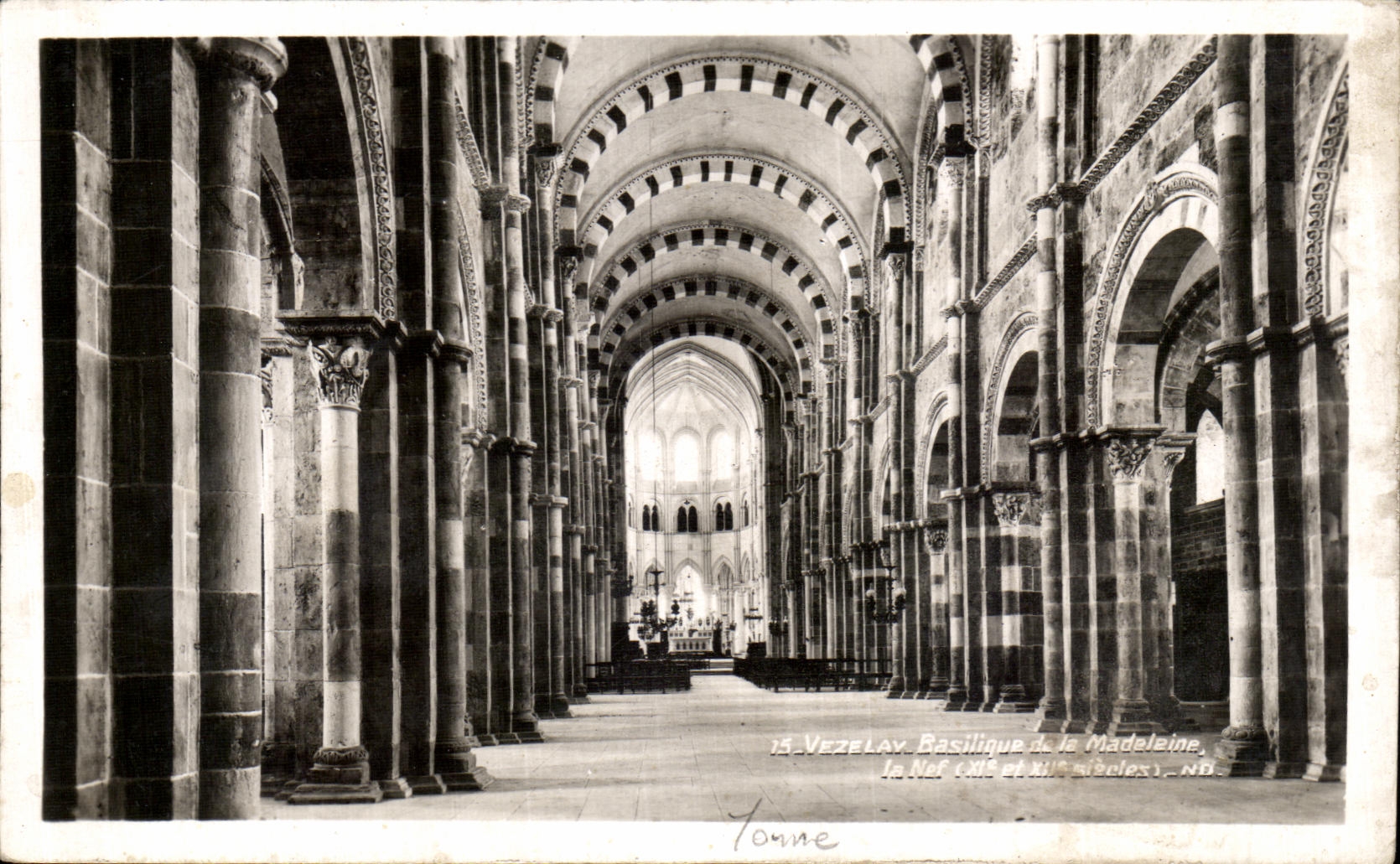 VINTAGE POSTCARD Vezealy Church of the Madeleine the Nave